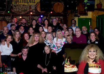 Να ζήσεις Νταιζού μας και χρόνια πολλά με αστρόσκονη