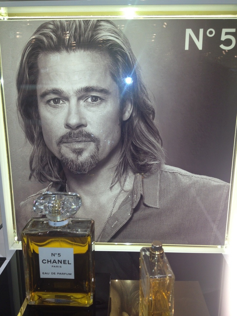 Εσάς Πως Σας Φαίνεται ο Brad σε Αυτό το Ρόλο?