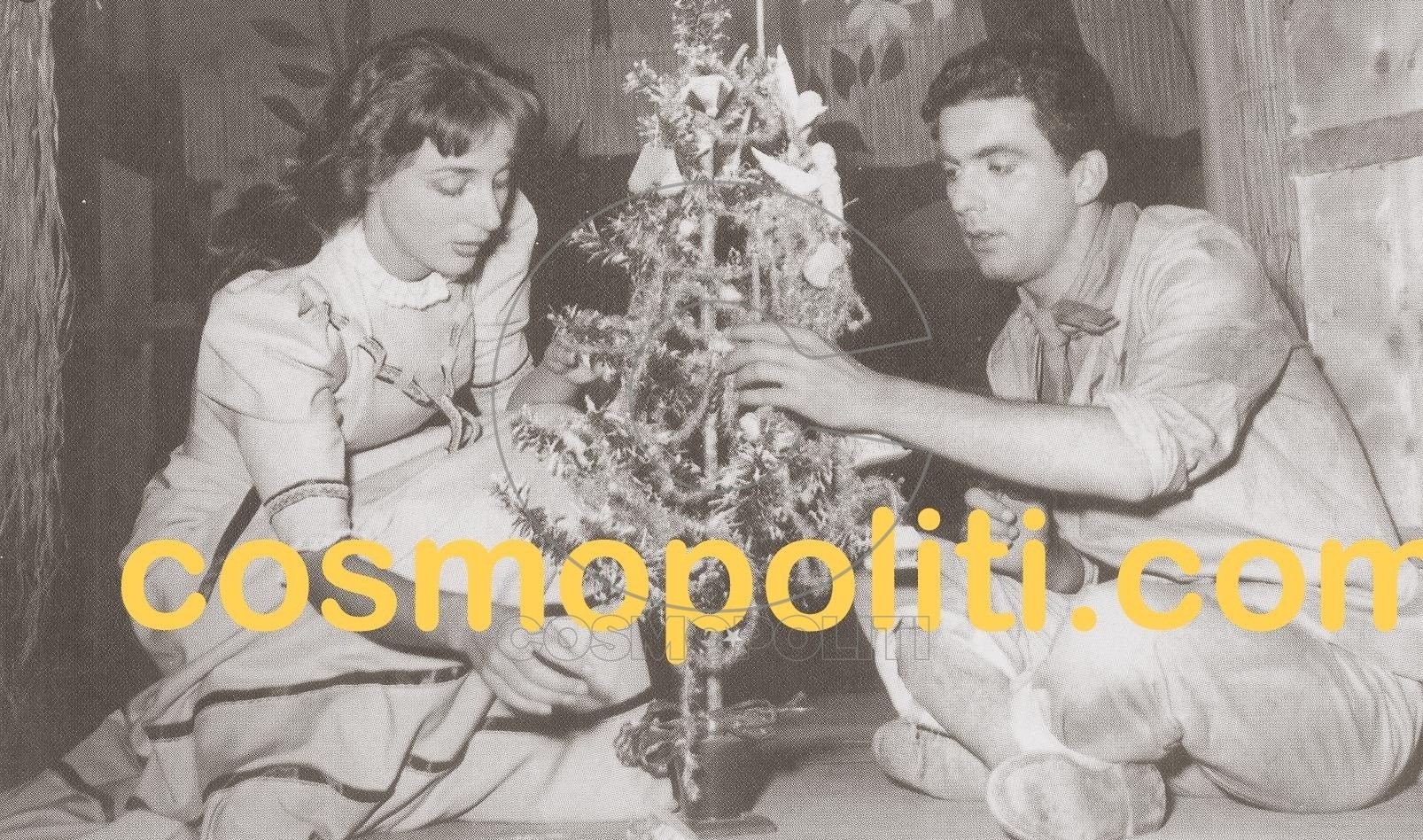 COSMONTOKOYMENTO: ΛΑΜΠΕΤΗ, ΧΟΡΝ & CHRISTMAS TREE!