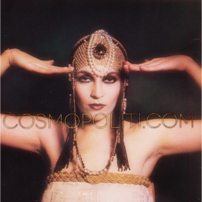 CosmoΜεταμφιέσεις : Μιμή Ντενίση Does Theda Bara And More!