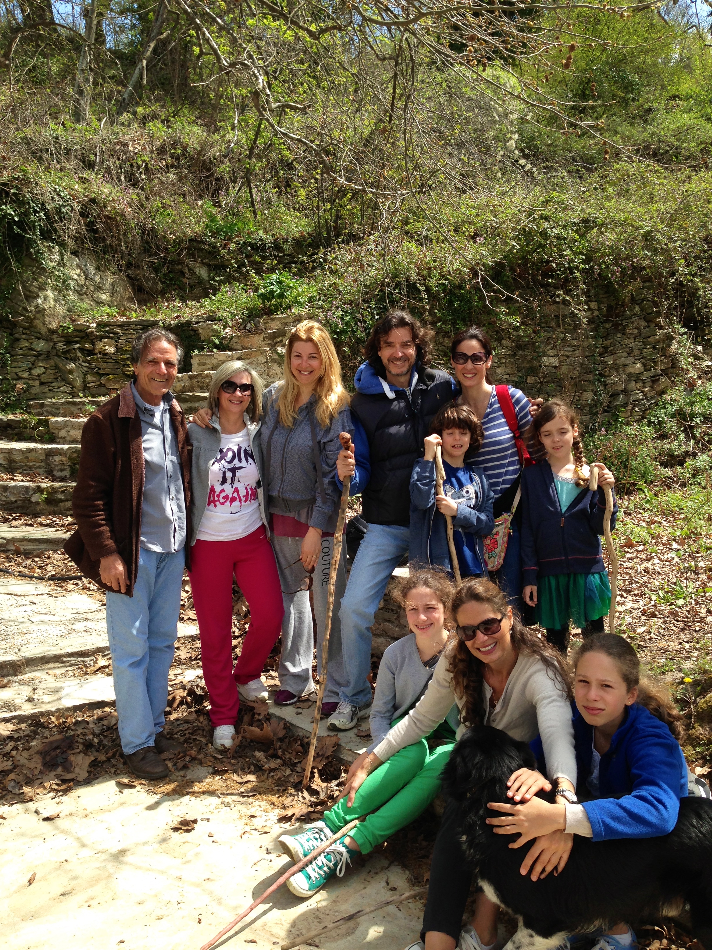 Easter Report! Οδοιπορικό Στις Εκκλησίες της Μακρινίτσας!