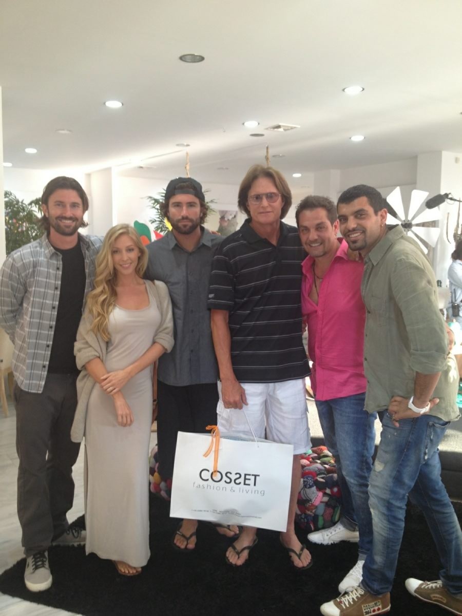 Μύκονος Τώρα! Cosmo Kardashians!