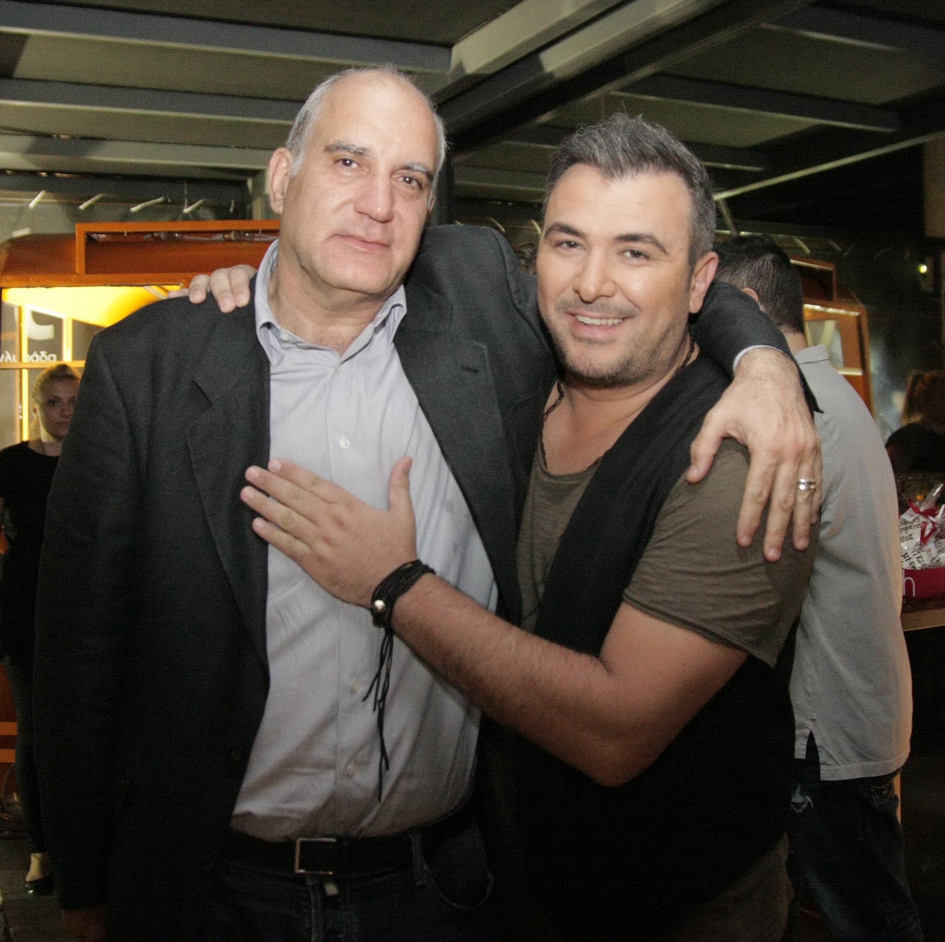 Αντώνης Ρέμος στα Πολύ Πάνω του!