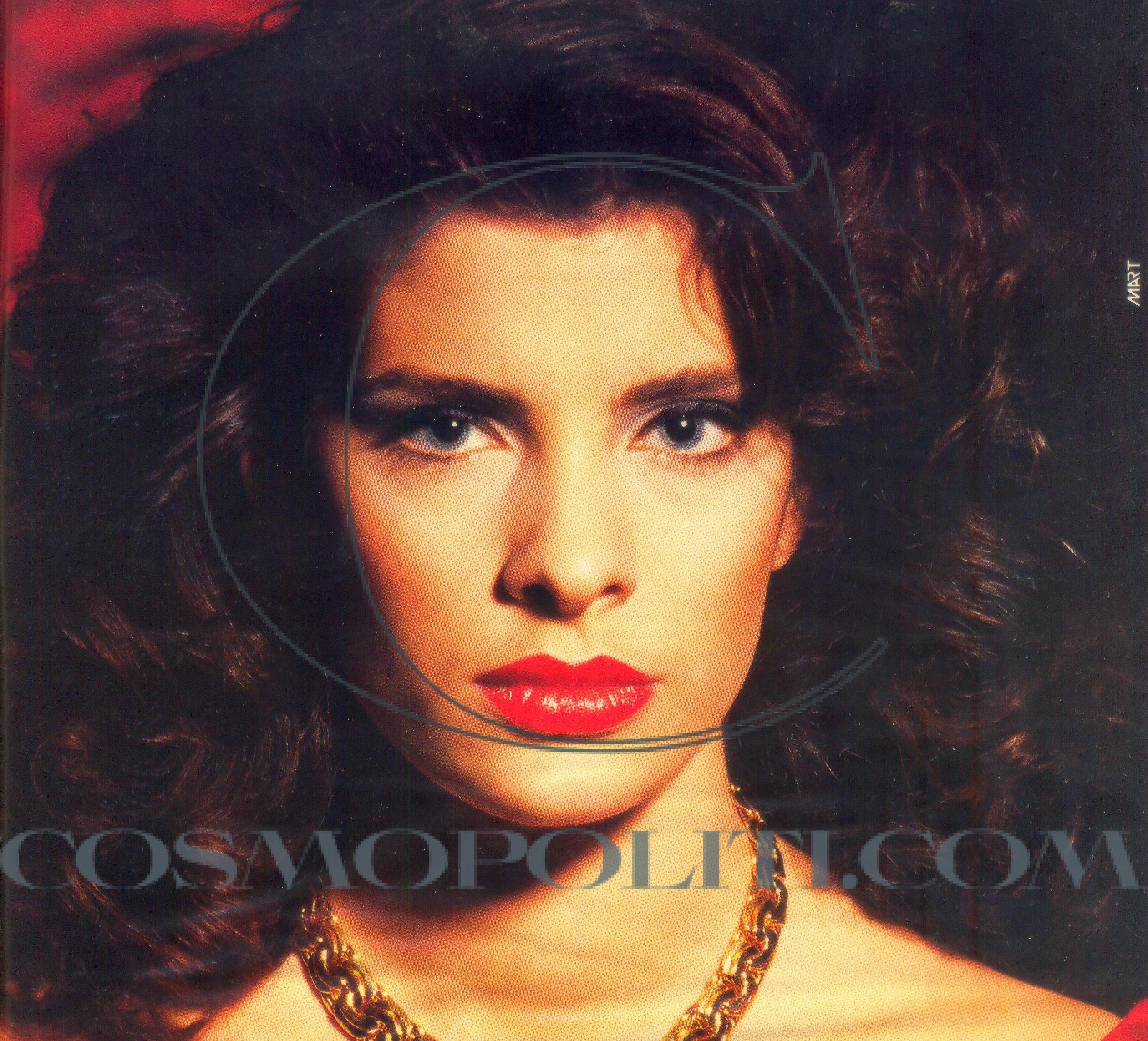 Cosmo Nτοκουμέντο: Ελένη, Χρυσή & Απέριττη!