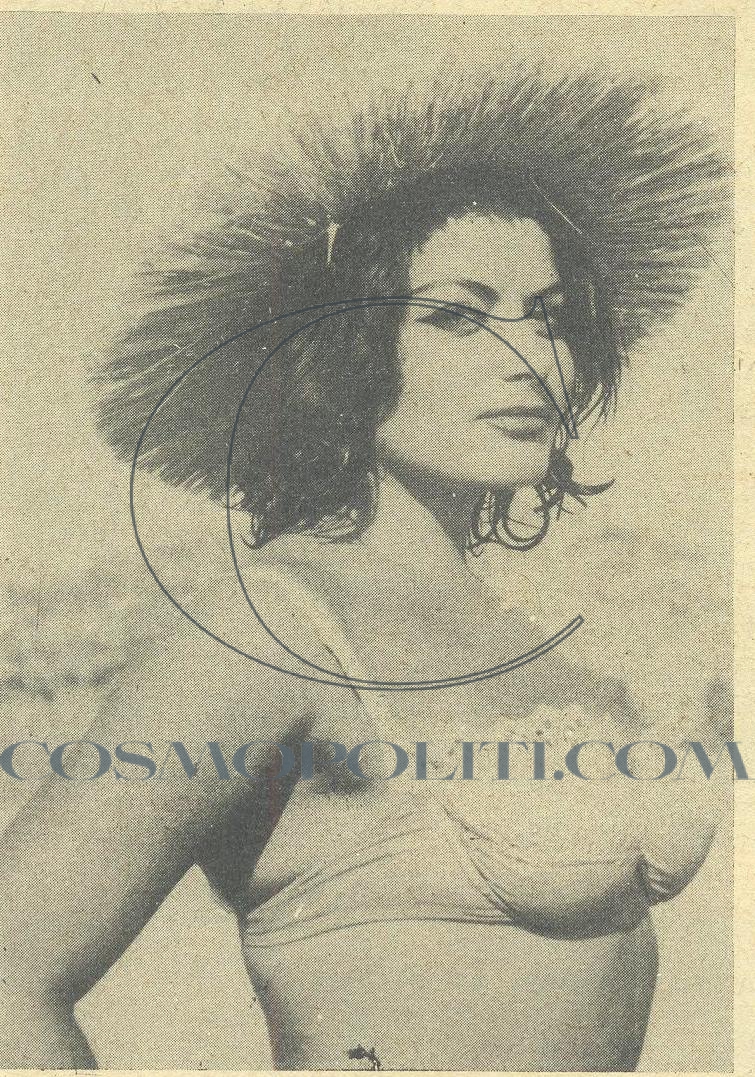 Vintage: Η Ζωζώ στην Πλαζ!