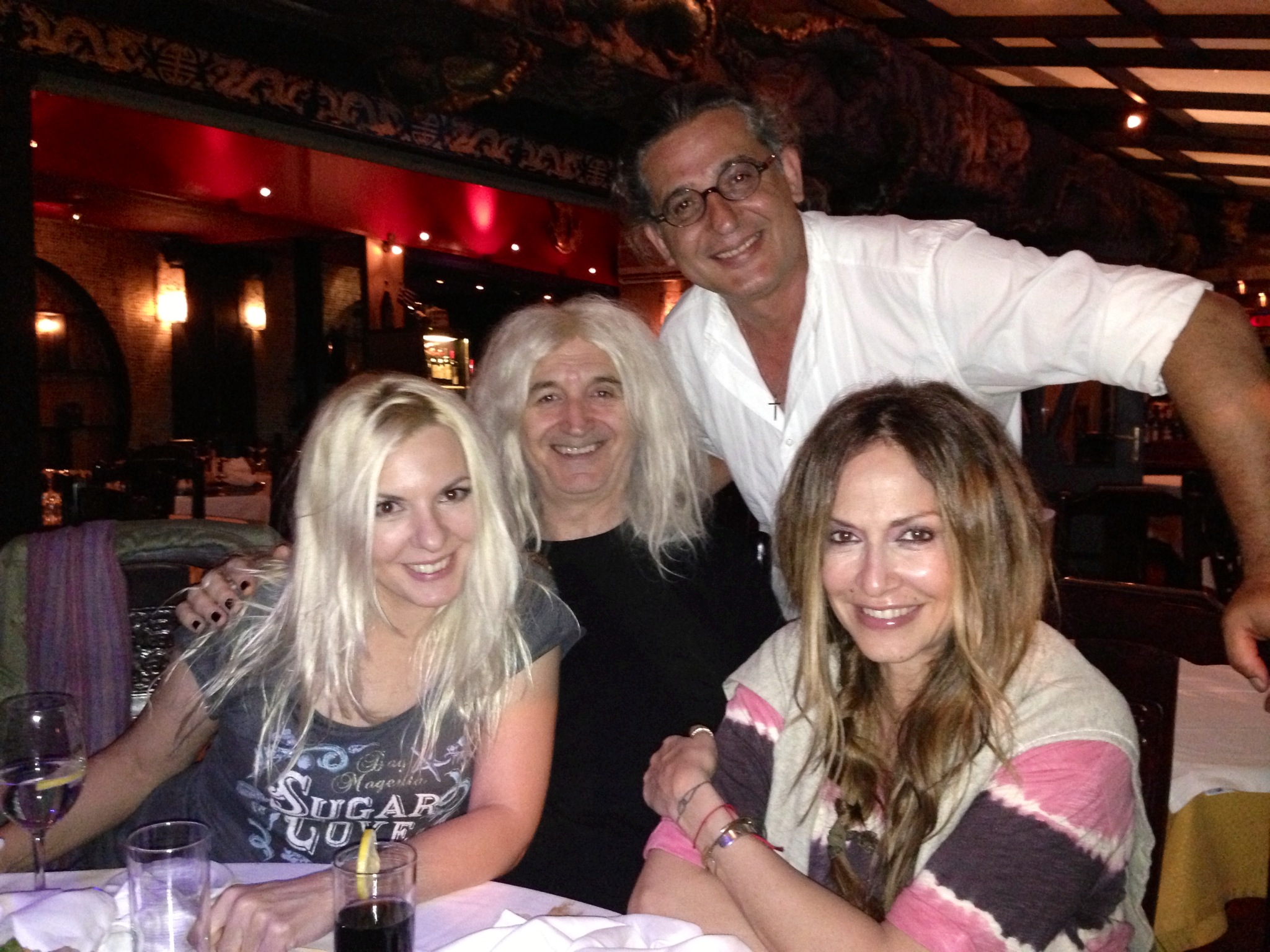 Αννα-Νίκος-Αννίτα: Namma Dream Team