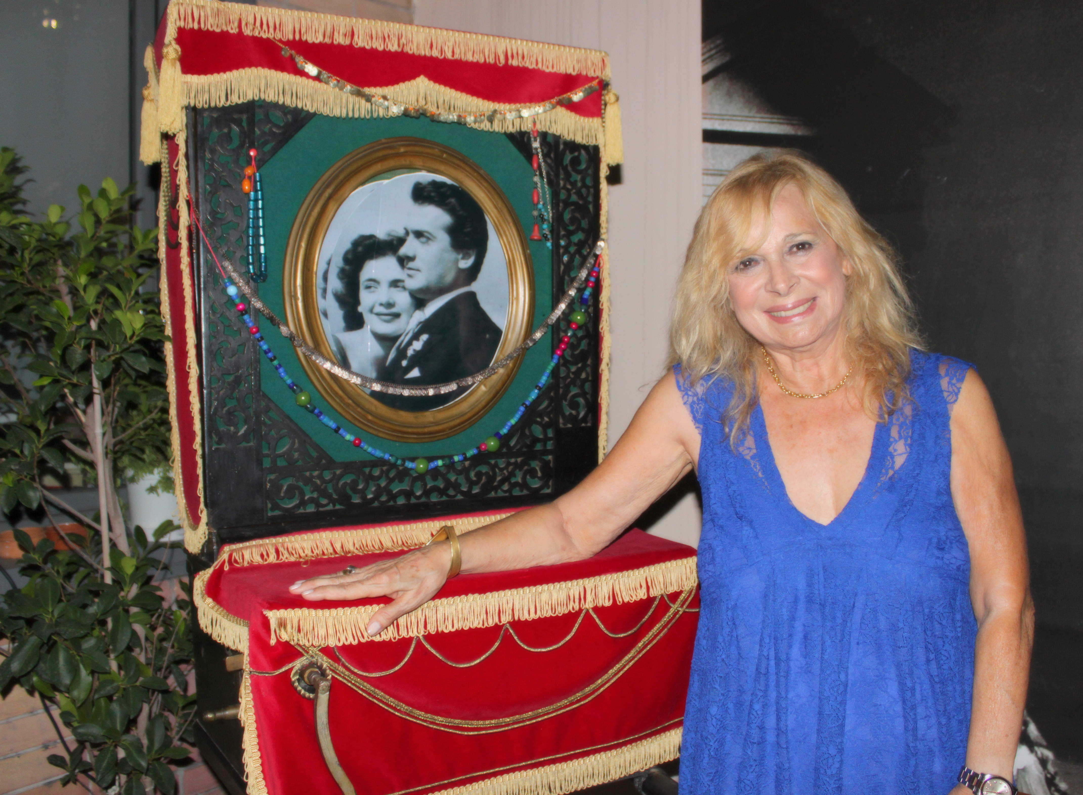 Λατέρνα, Φτώχεια, Φιλότιμο & Πολύ Κέφι!