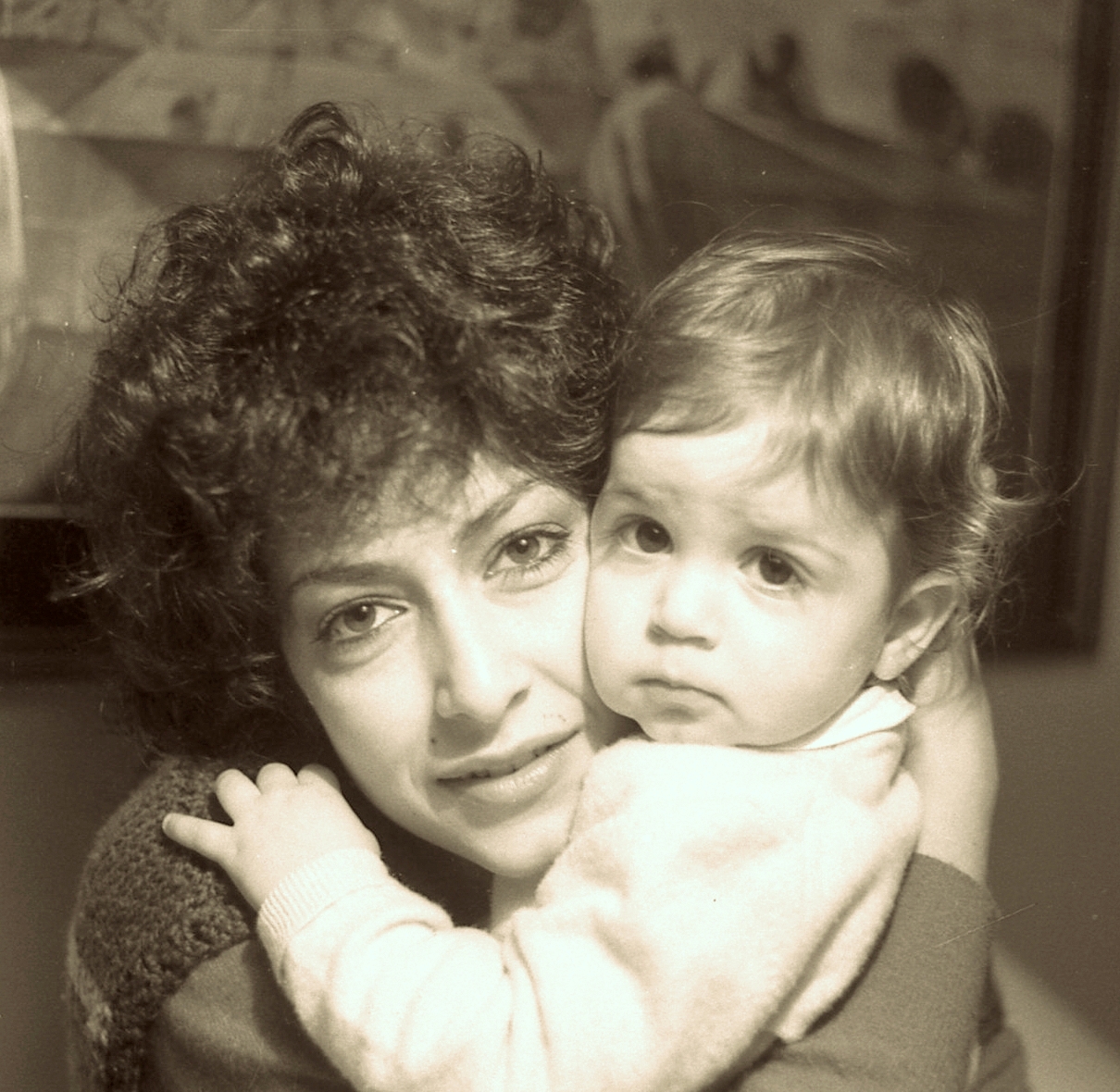 Cosmoαφιέρωμα:  Σοφία Καρβέλα