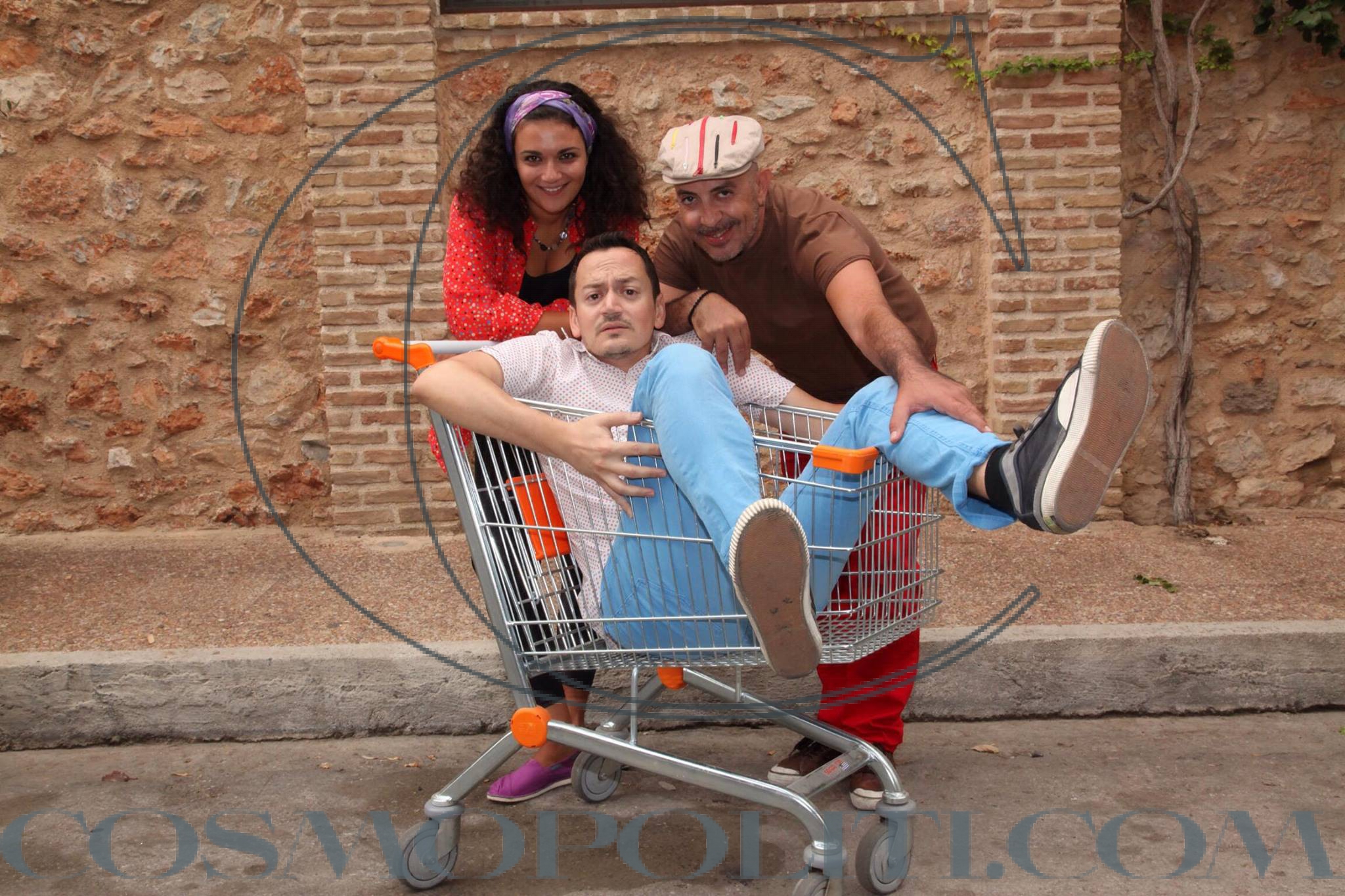 Γελώντας Άγρια Από Σήμερα