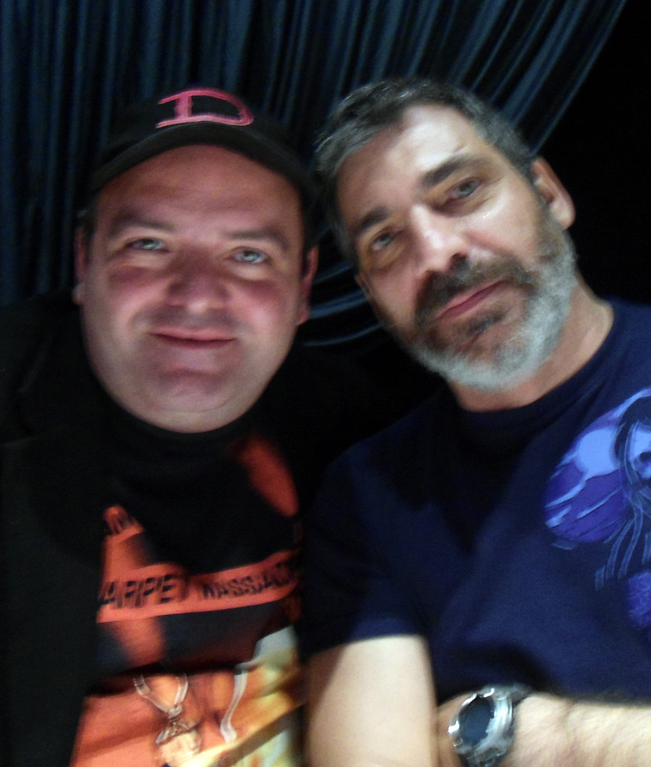 Με Ένα Χαμόγελο Στα Μούτρα Πάντα