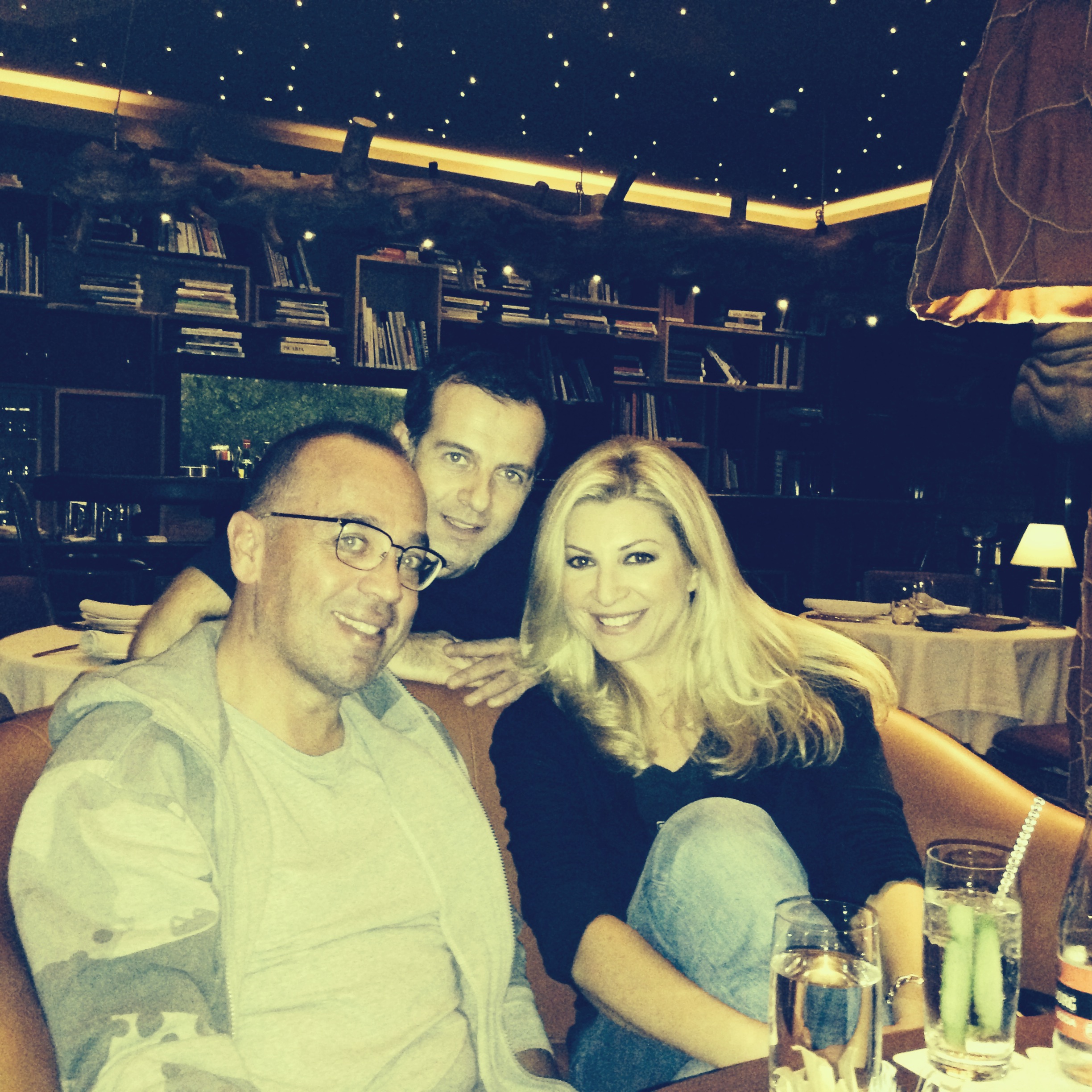 Απογευματινά drinks στο New Art Lounge