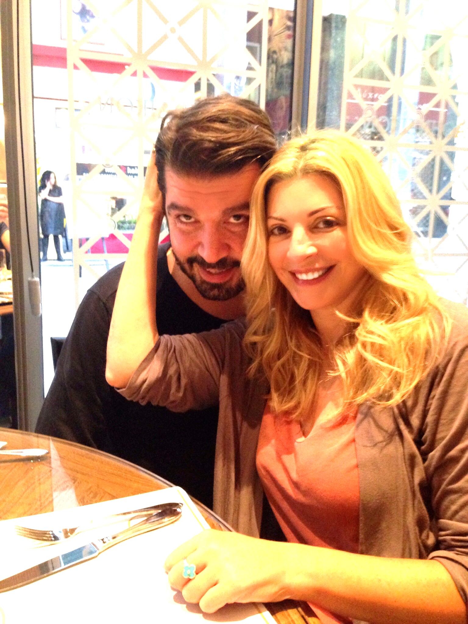 Μεσημέρι στο «Αθηναϊκόν»