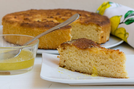 Ζουμερή πίτα από λεμόνι