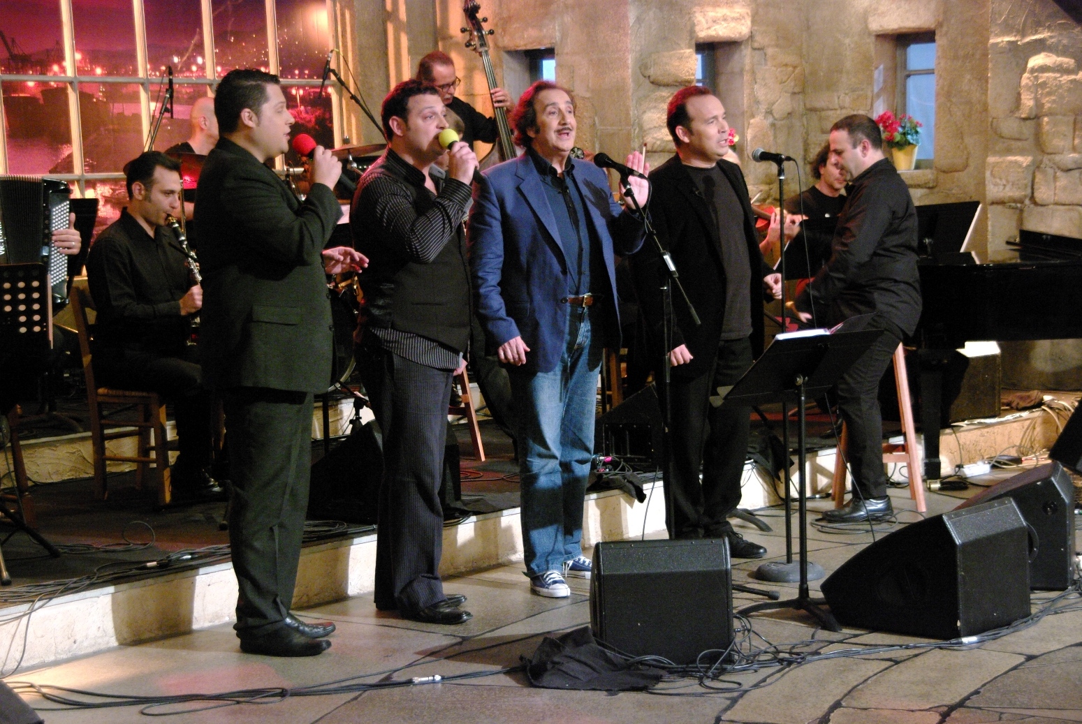 Απόψε Στην Υγειά Μας Ρε Παιδιά