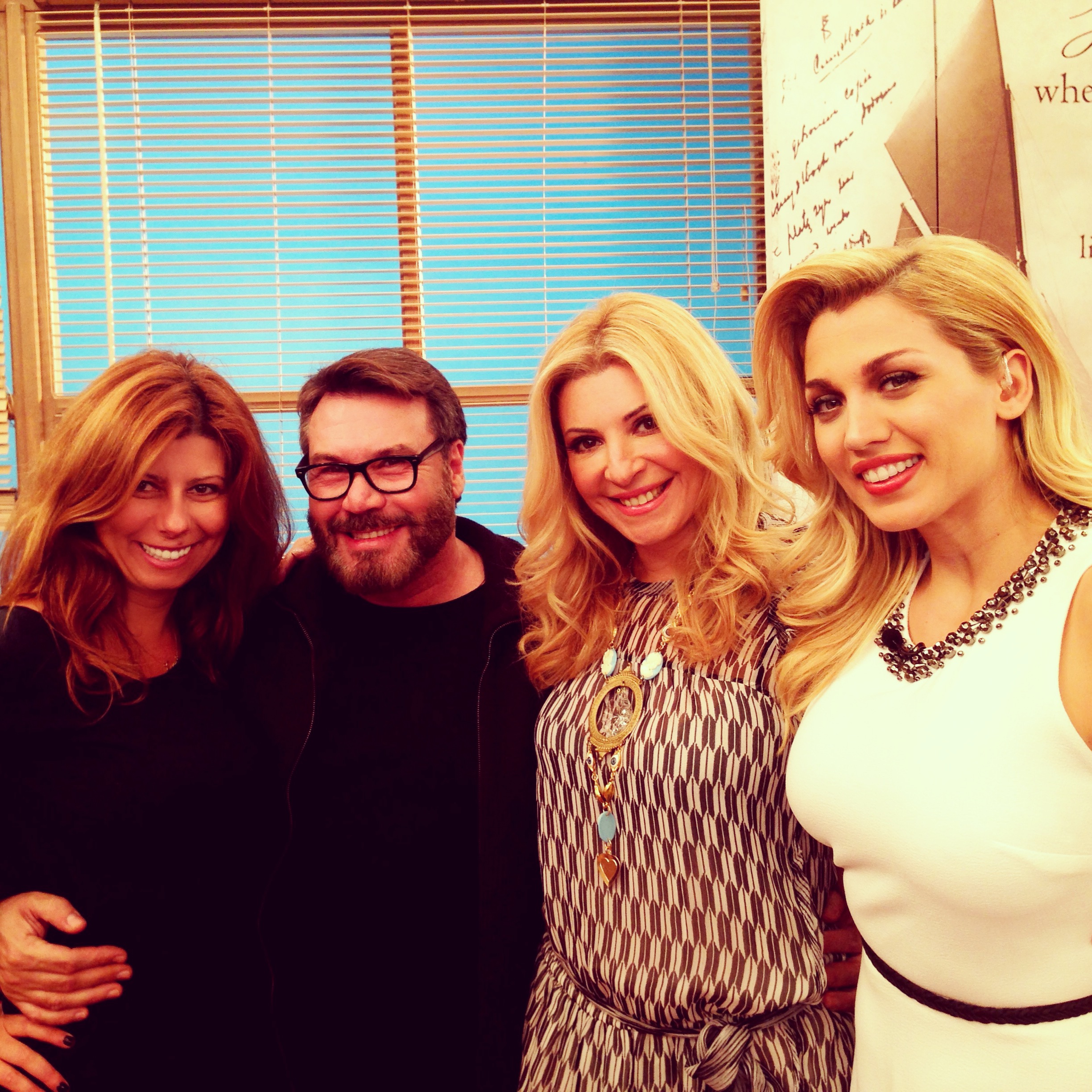 Μία Κυριακή Μες την Καλή Χαρά