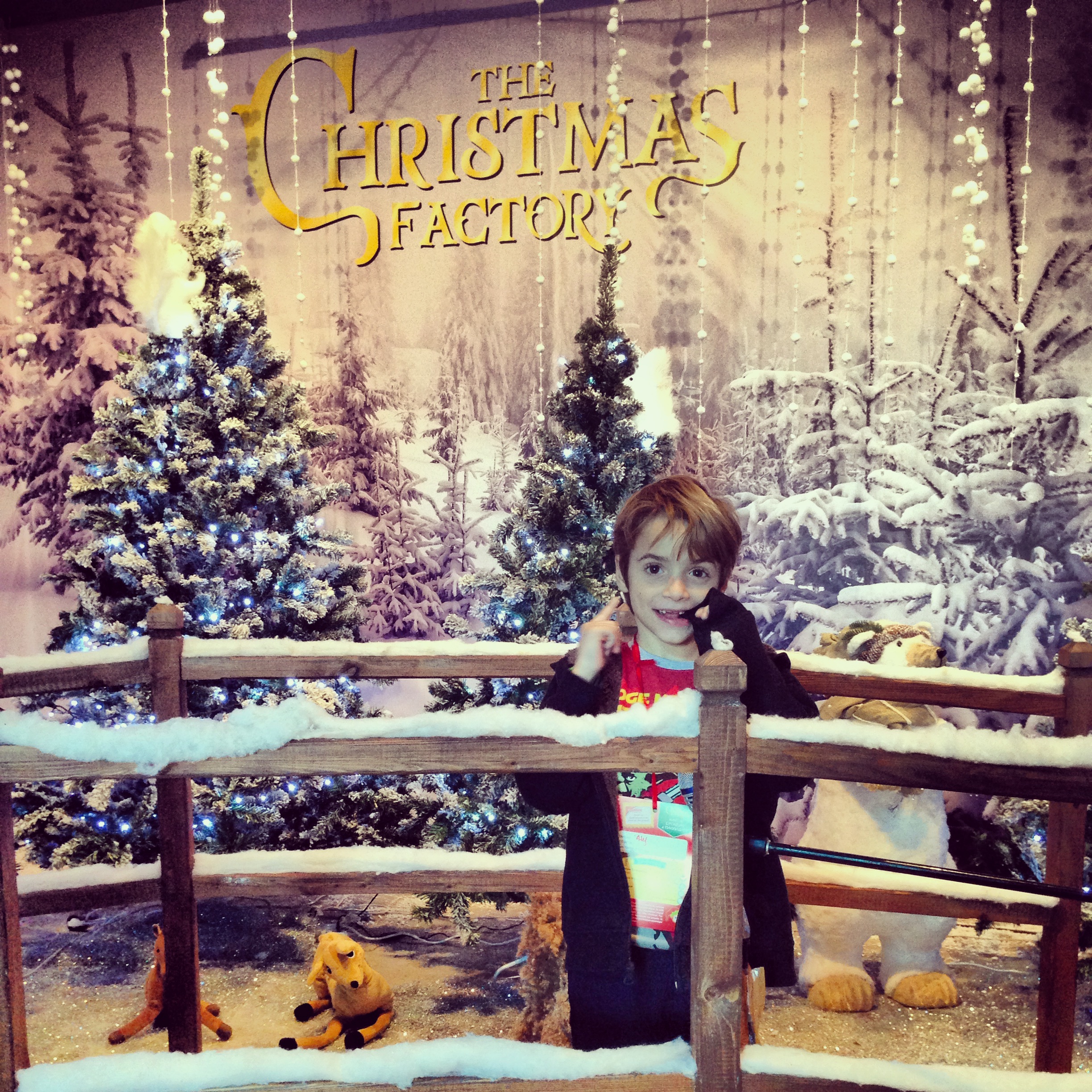 Τρέξτε στο Christmas Factory!