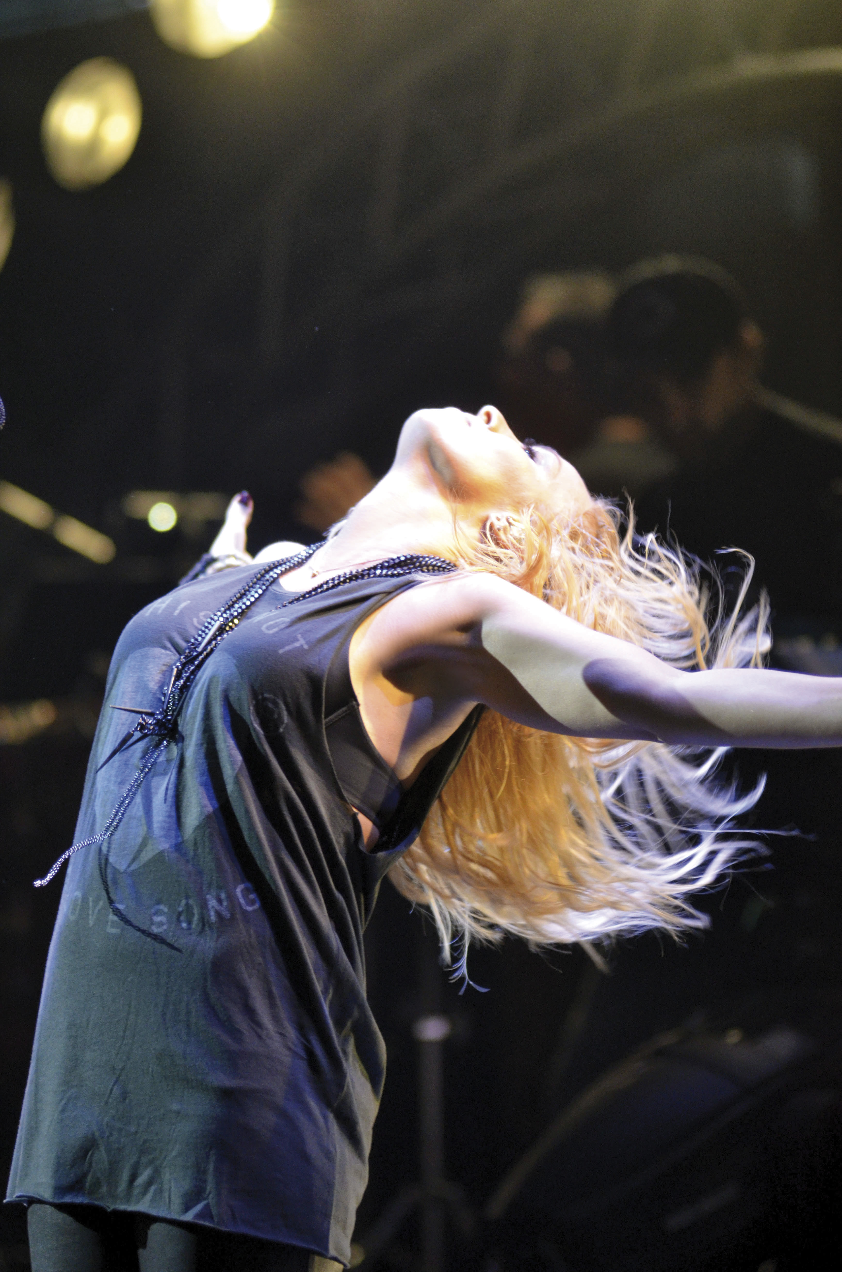 Πέγκυ Ζήνα: “Τα Ψώνια Ζουν Για Τη Λάμψη Του Προβολέα”