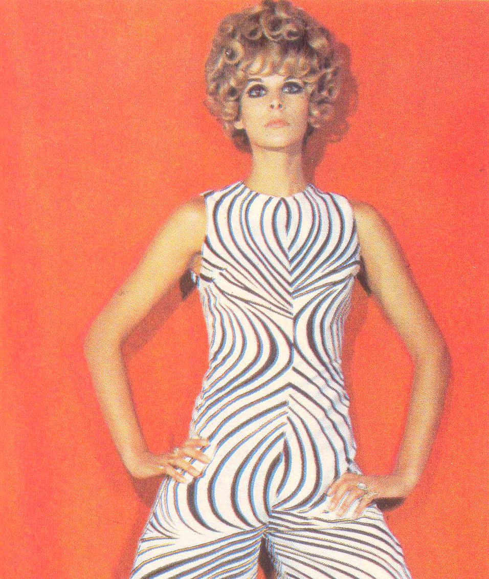 ΄70ς Μόδα Με Την Έλενα Ναθανήλ Ξανθιά!