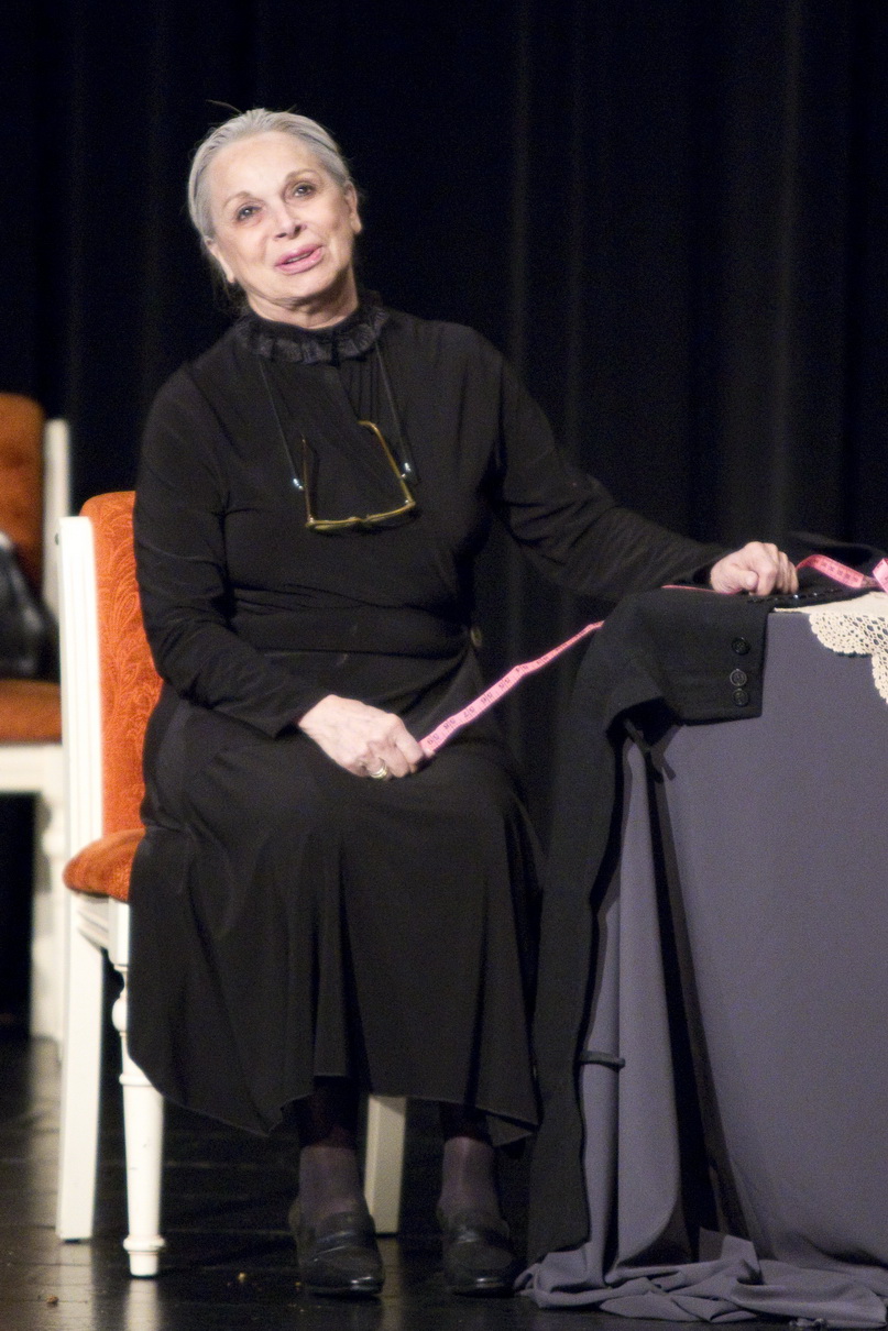 Άννα Φόνσου: Μετά Το Χαμό Της Αδελφής Μου, Δεν Με Πληγώνει Τίποτα