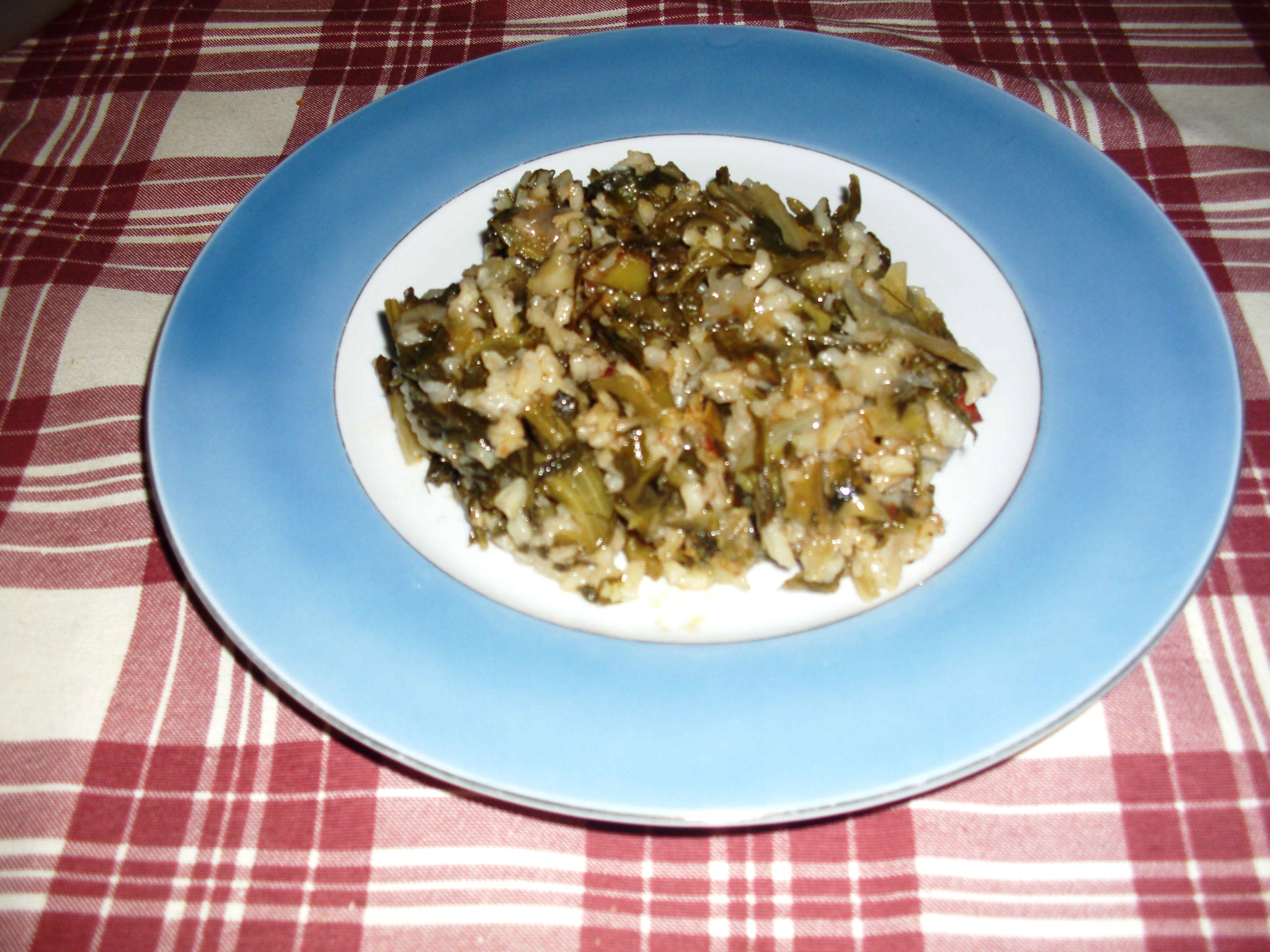 Σπανακόρυζο της μαμάς με χόρτα & μυρωδικά