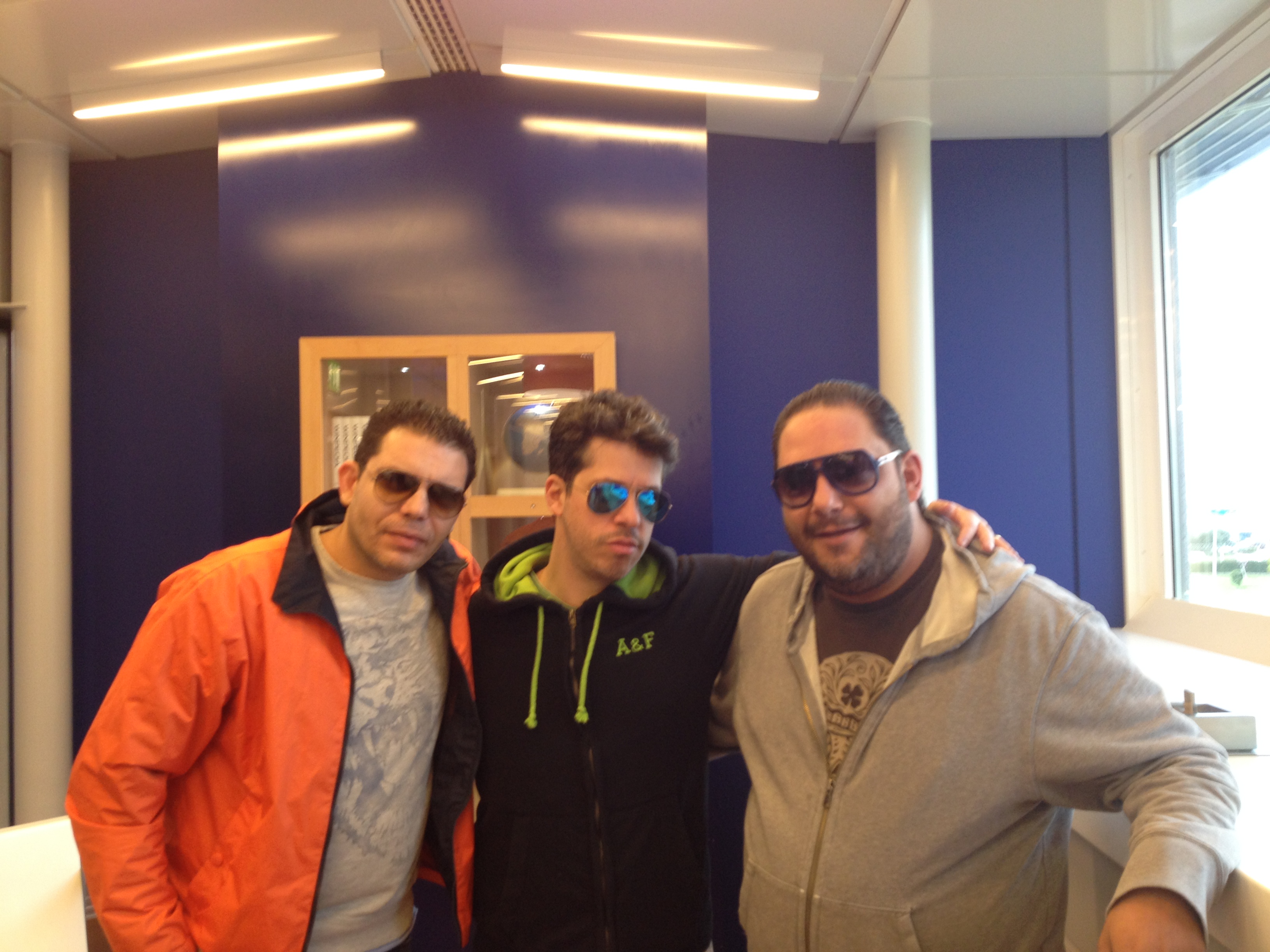 Από το Tρέλα Βιβ με αγάπη:Τα επικά boarding passes των Βαρθακούρη και Μπιθικώτση