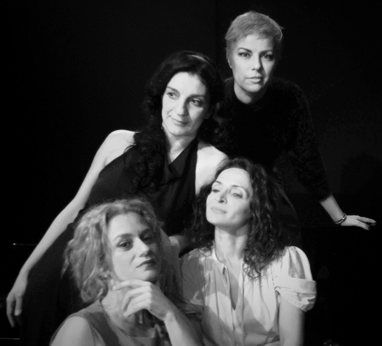 Αιρετικές Αυτόχειρες & Βρες Το Δολοφόνο