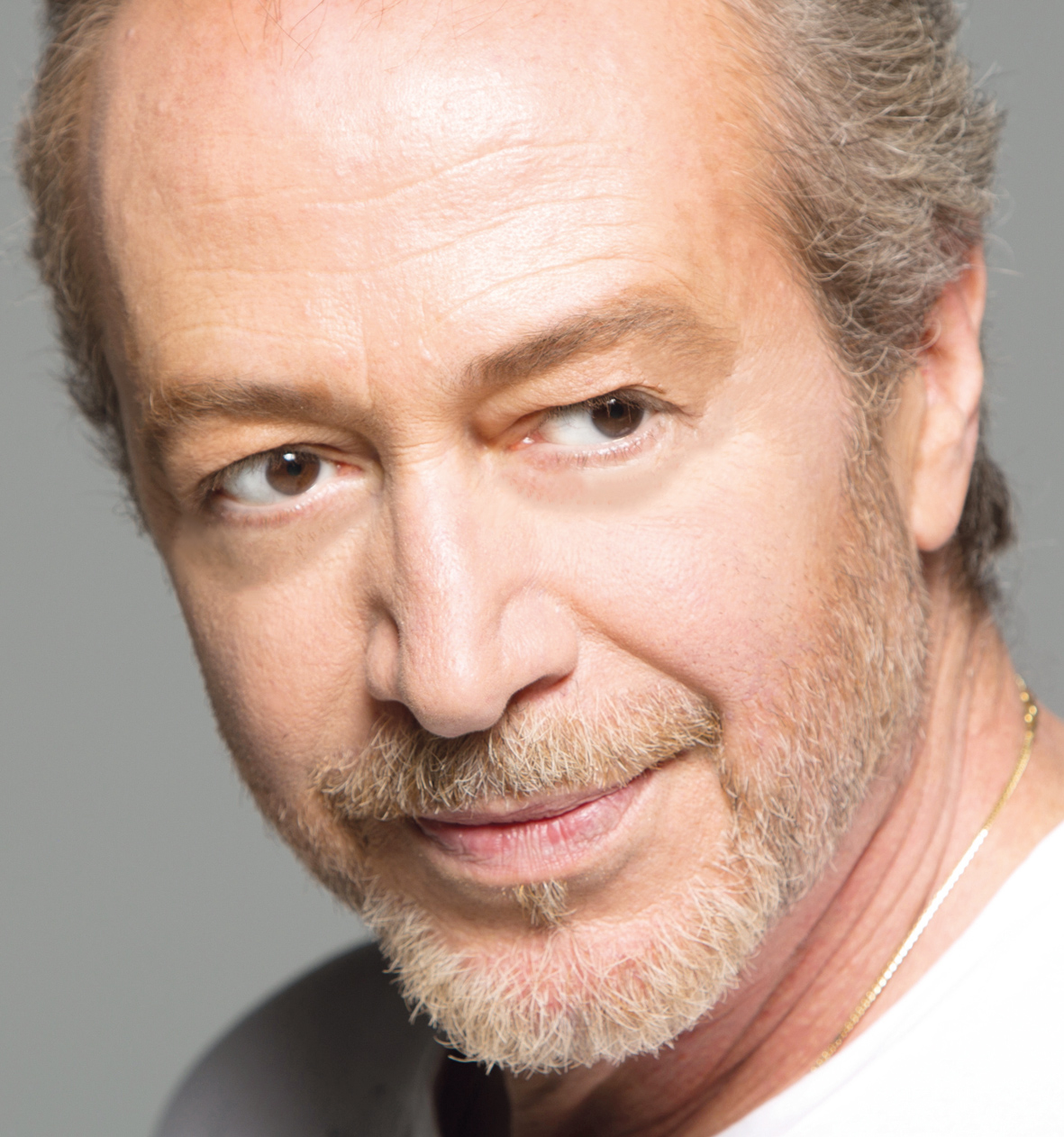 Γρηγόρης Βαλτινός Αποκλειστικά: Ο Κόσμος Έχει Περίεργο Ένστικτο