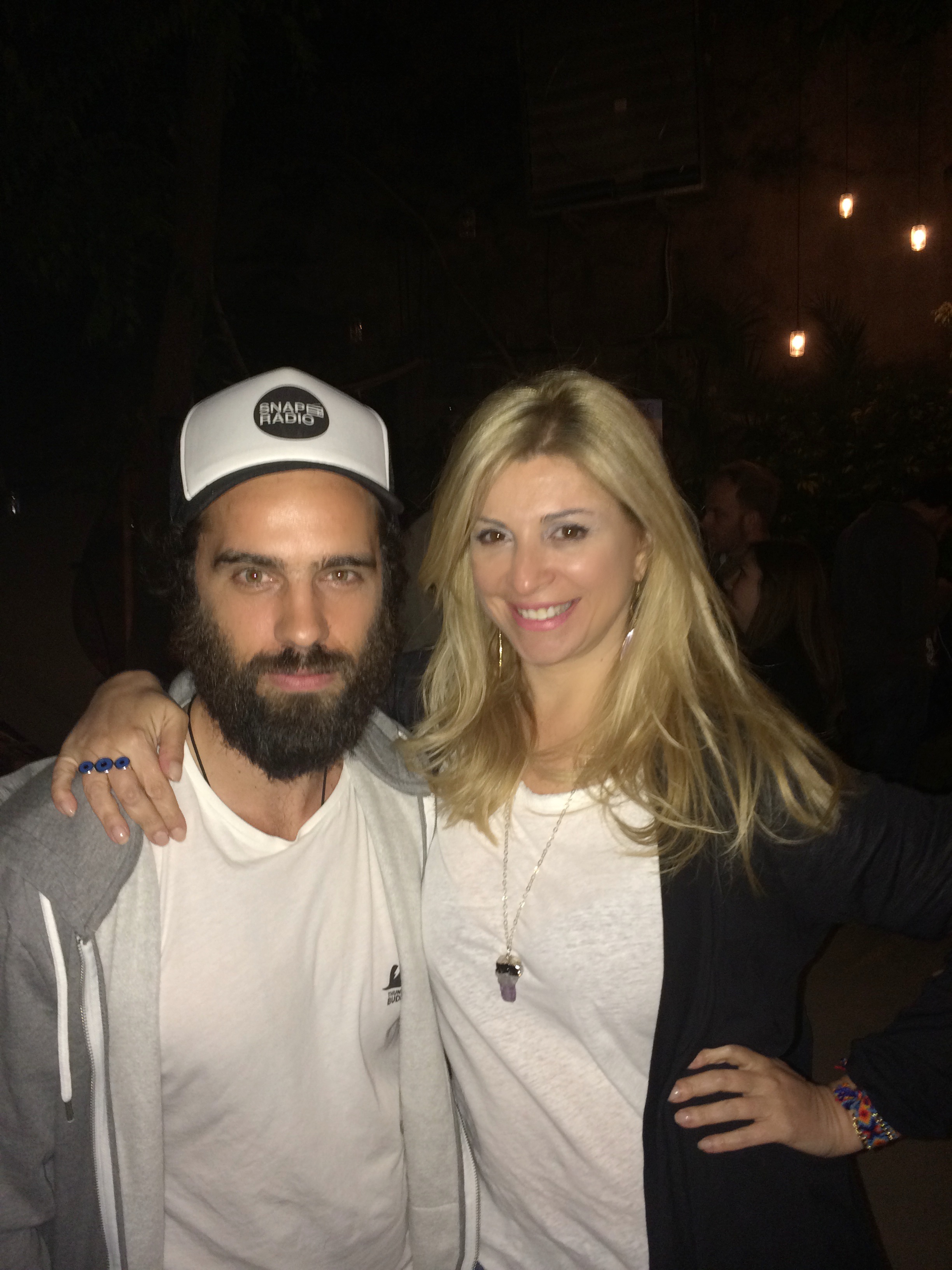 Mια ημέρα χωρίς παπούτσια στον κήπο του Six D.O.G.S