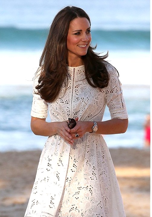 H Δούκισσα Φοράει Δαντέλα