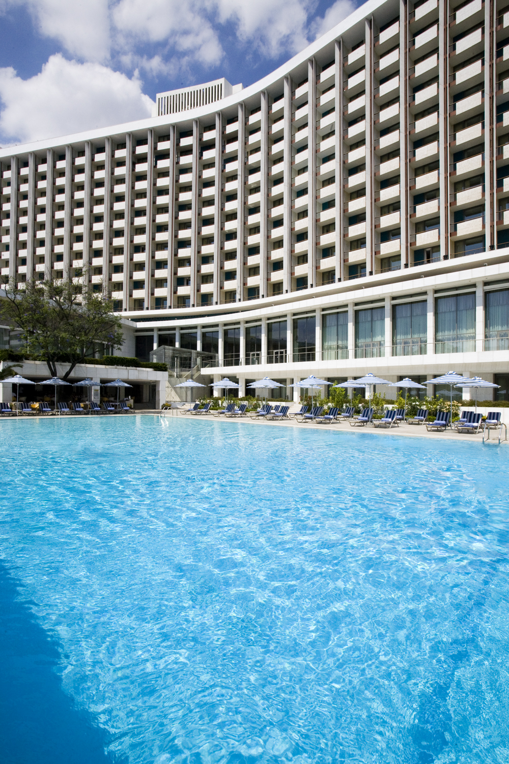 Καλοκαιρινές Βουτιές Στο Hilton!