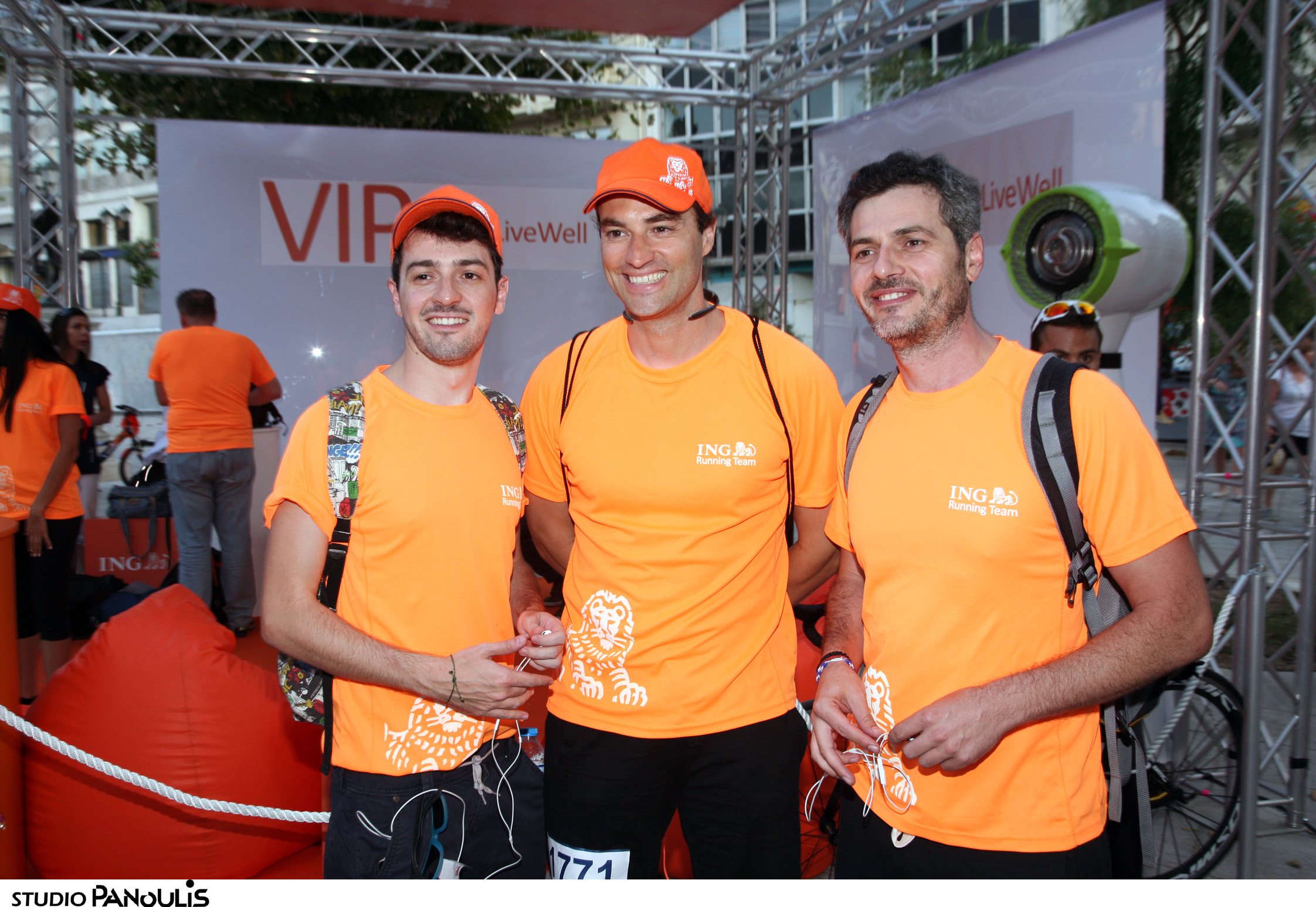 To Σύνταγμα Έγινε Πορτοκαλί!