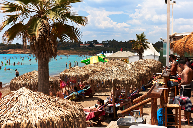 To τρίτο καλύτερο beach bar στον κόσμο βρίσκεται στη Βούλα