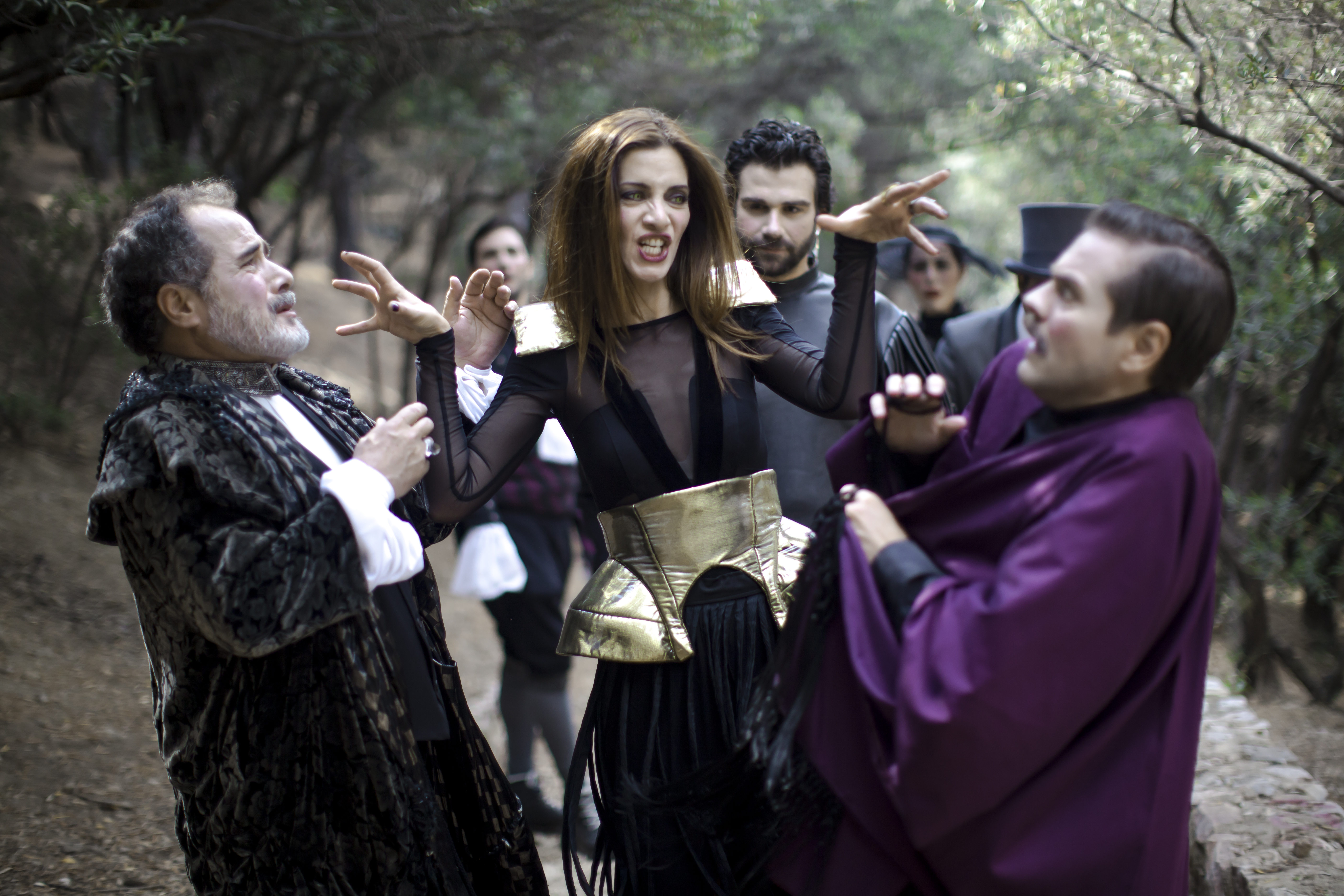 Η Κατερίνα Λέχου Και Στρίγγλα Και Δαιμονισμένη!