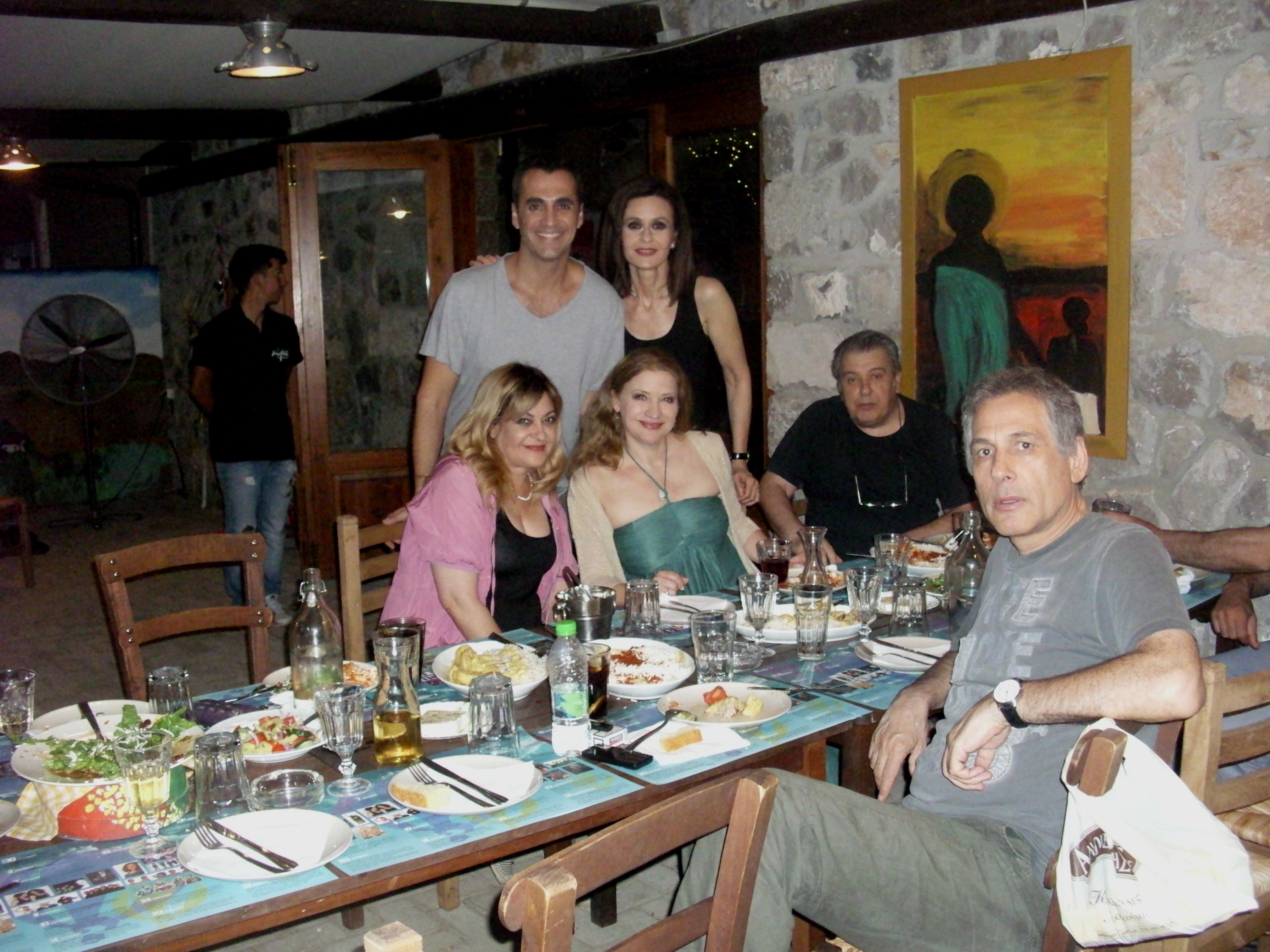 H Kάτια Χωρίς Τερτίπια & Δείπνο Στη Λαμία