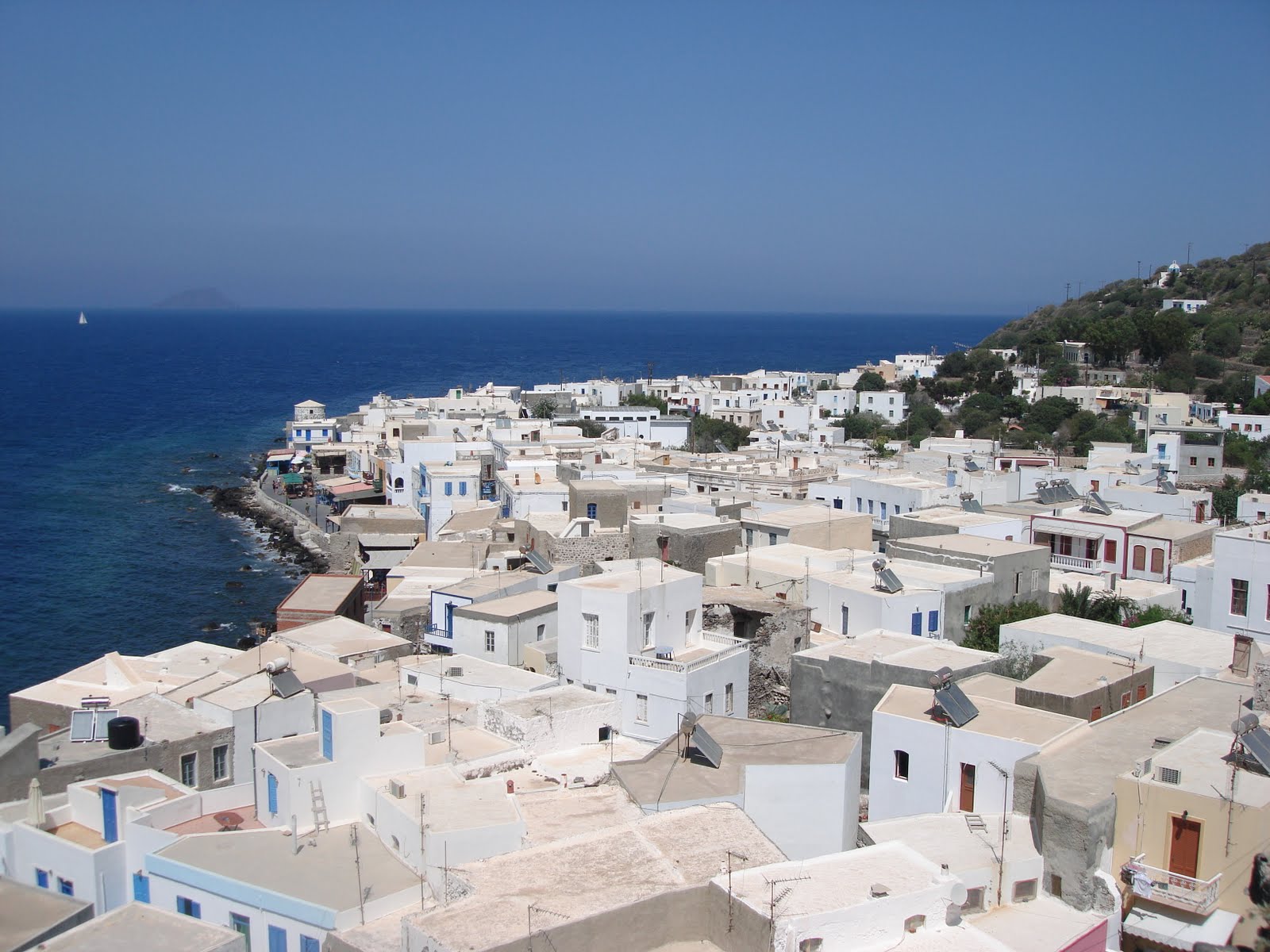 Εικαστικά Στη Νίσυρο