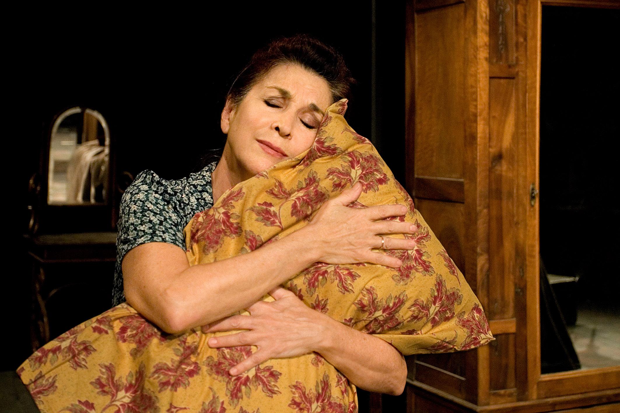 Νένα Μεντή: Ευτυχώς Μπορώ Να Αγοράζω Τα Φάρμακα Από Το Πορτοφόλι Μου