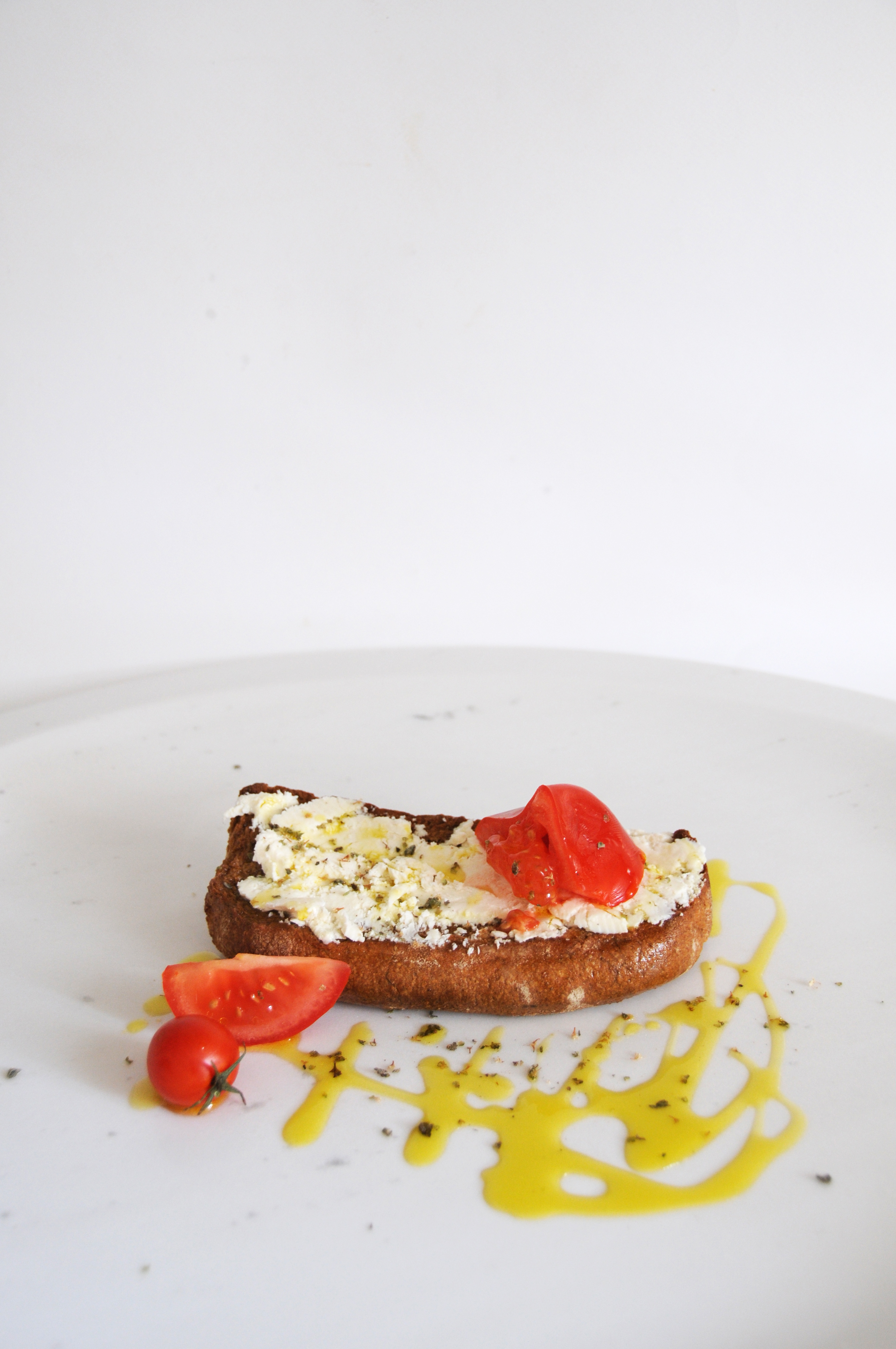 Μόστρα Παξιμάδι Με Κοπανιστή Μυκόνου!