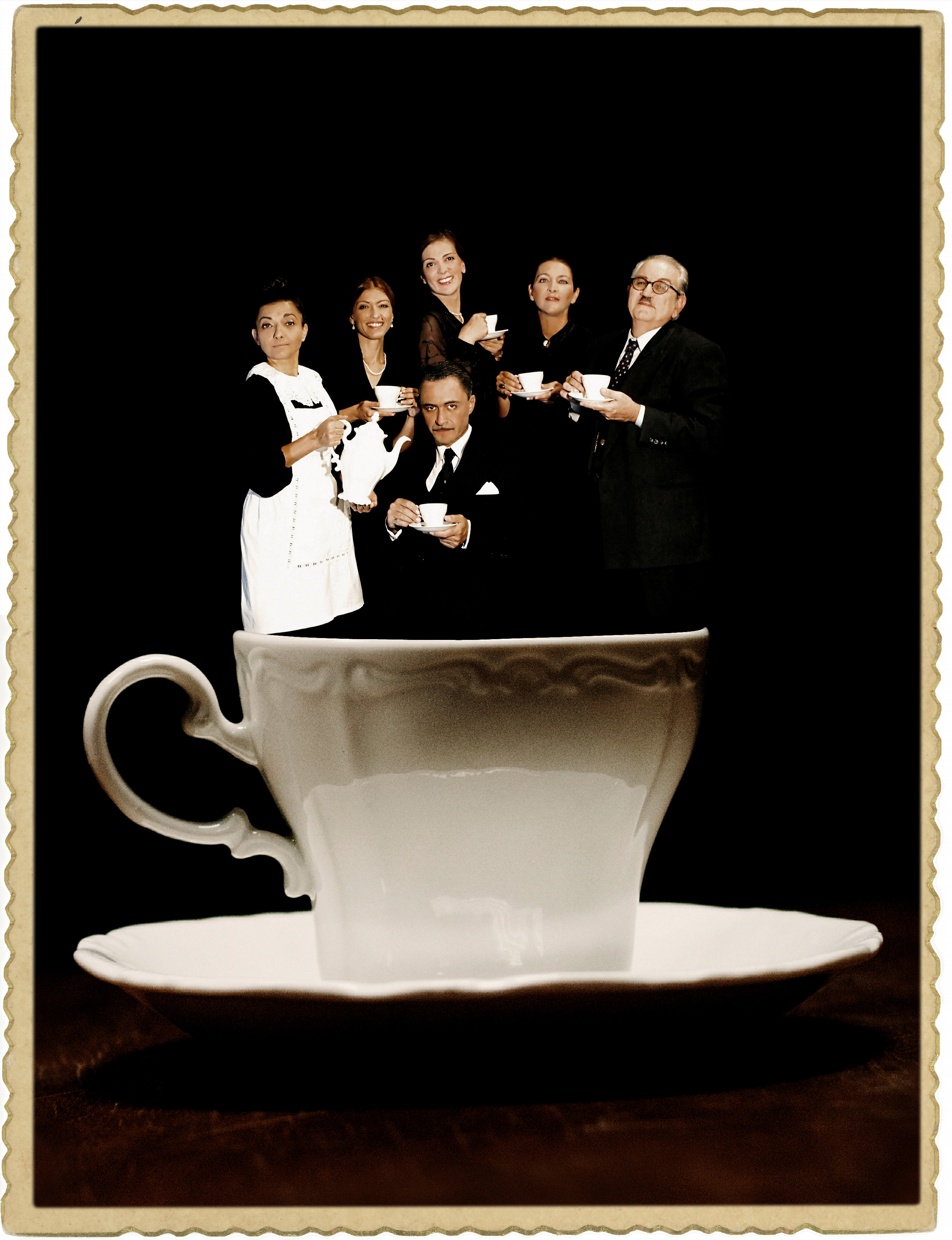 Πρόσκληση Για Καφέ Στο Θέατρο Φούρνος