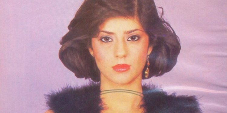 Βάσια Παναγοπούλου: Το πρώτο -και τολμηρό- εξώφυλλο ως μοντέλο