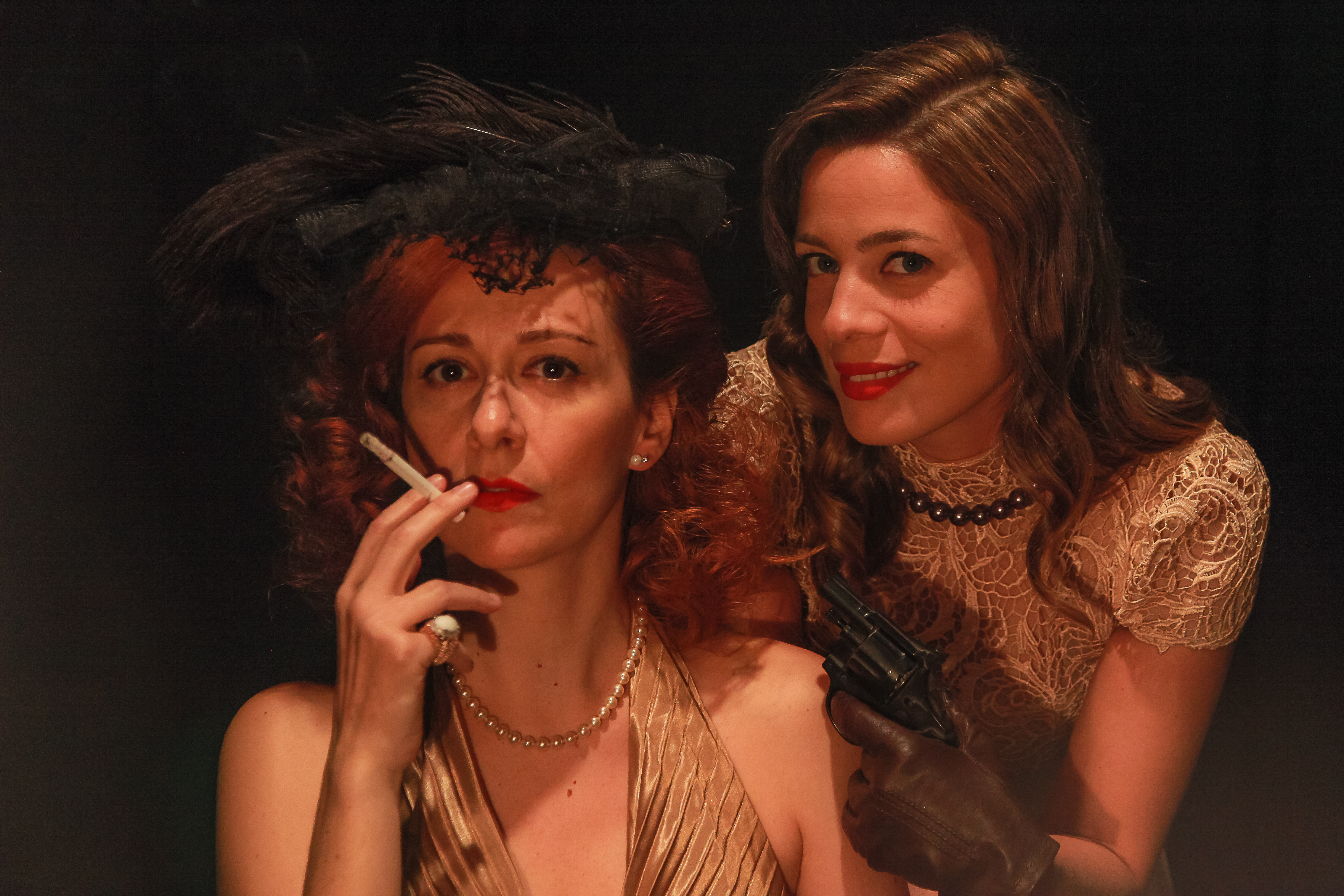 Τα Βρωμοθήλυκα Μιλούν Ελληνικά!