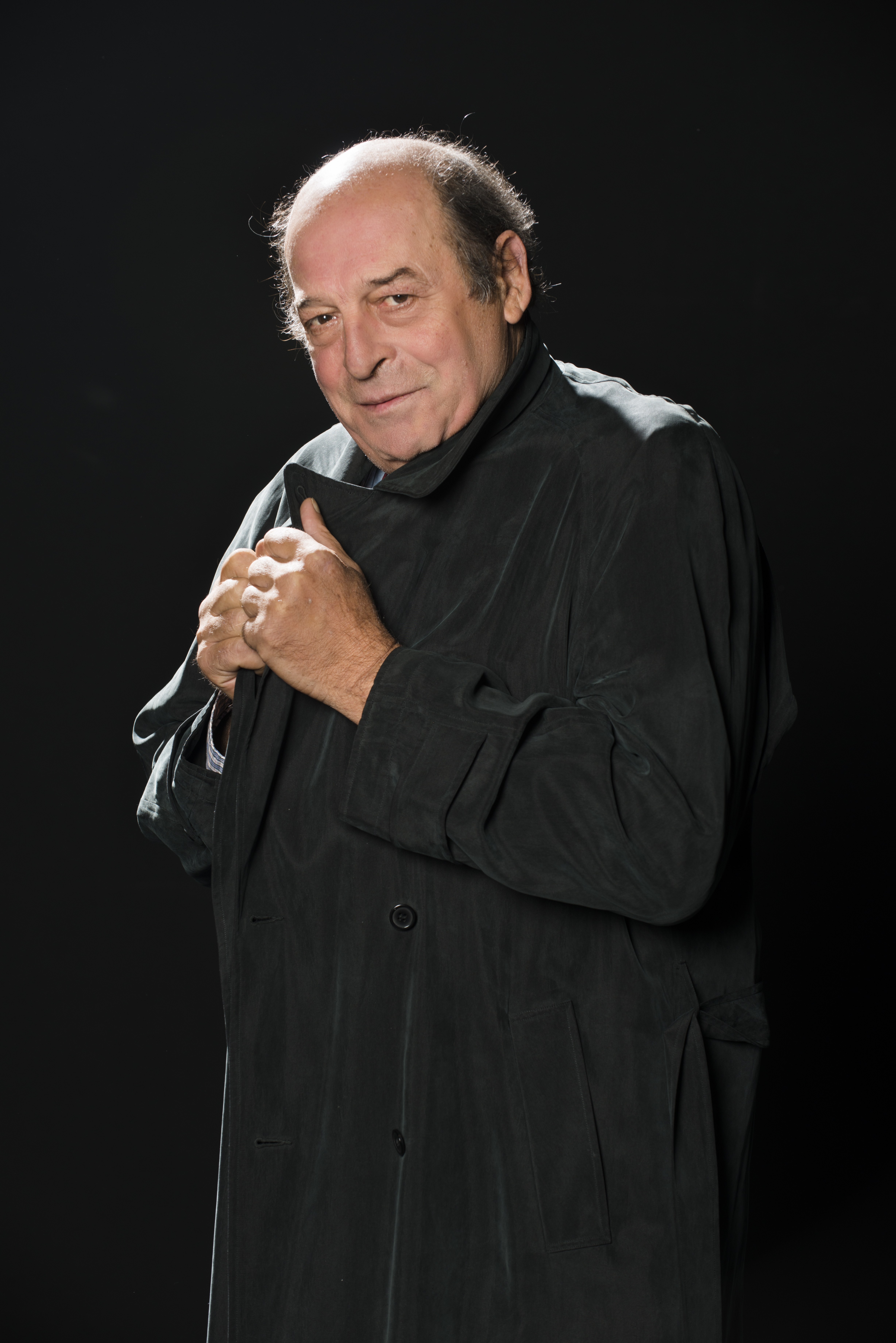 Μανούσος Μανουσάκης: «Να μη ξεχάσουμε να σκεφτόμαστε»