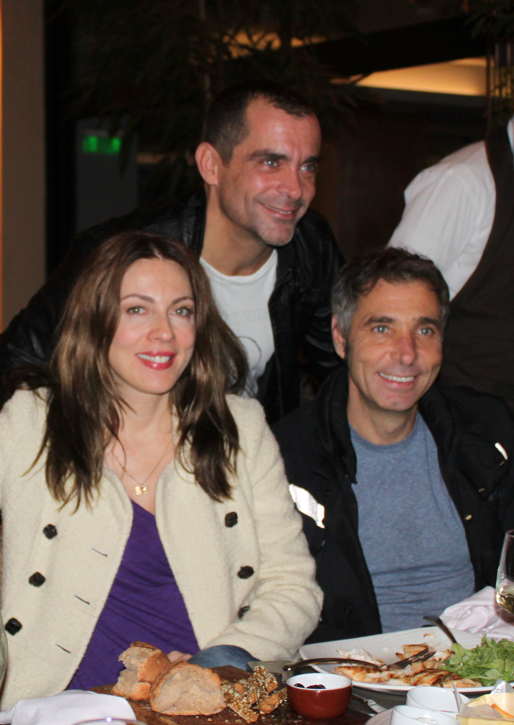 Πουπουλένιος: Πρεμιέρα, Χαμόγελα & After Πάρτι!