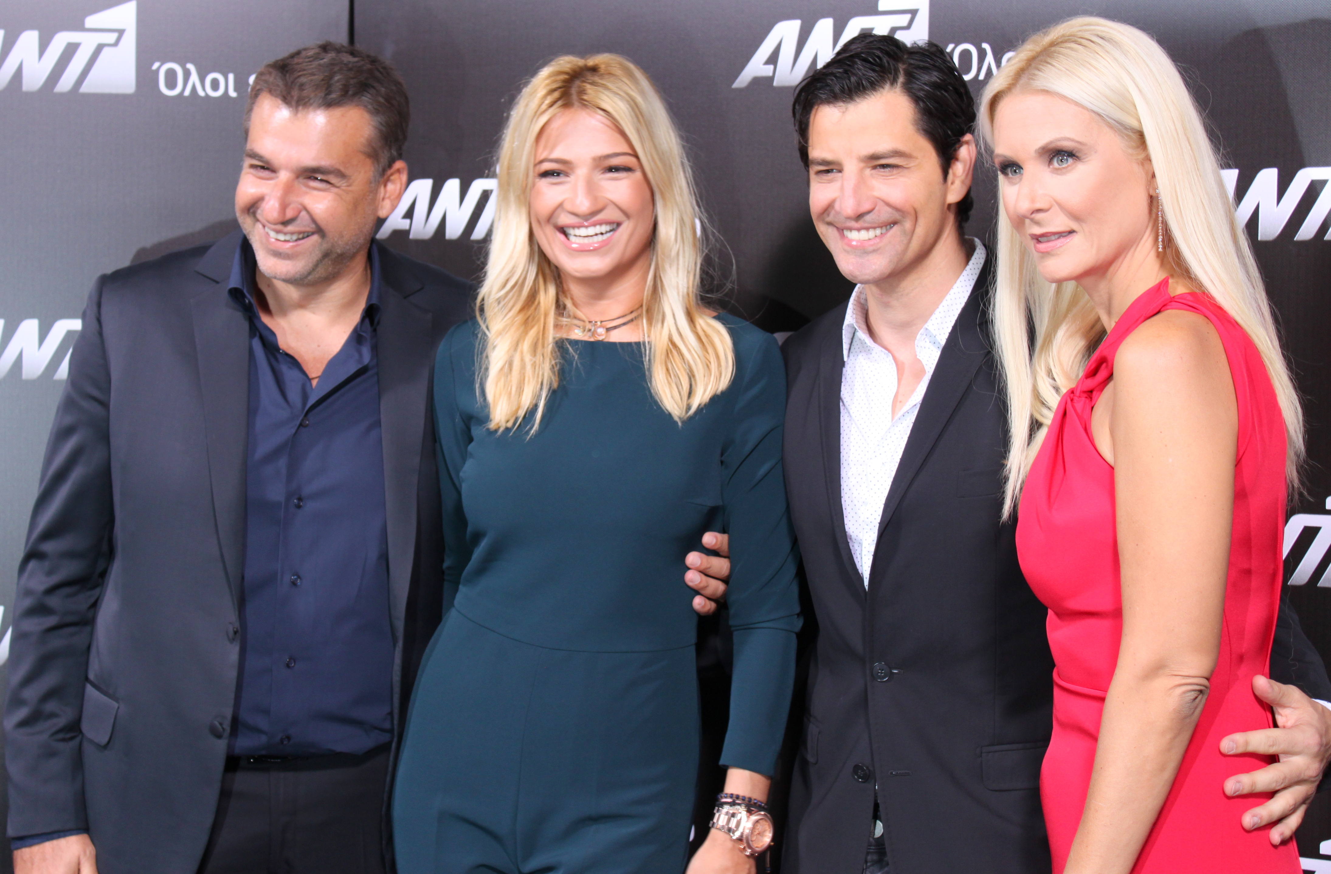 Συμβαίνει Τώρα: Οι Πρώτες Φωτο Από Την Παρουσίαση Του Αντ1