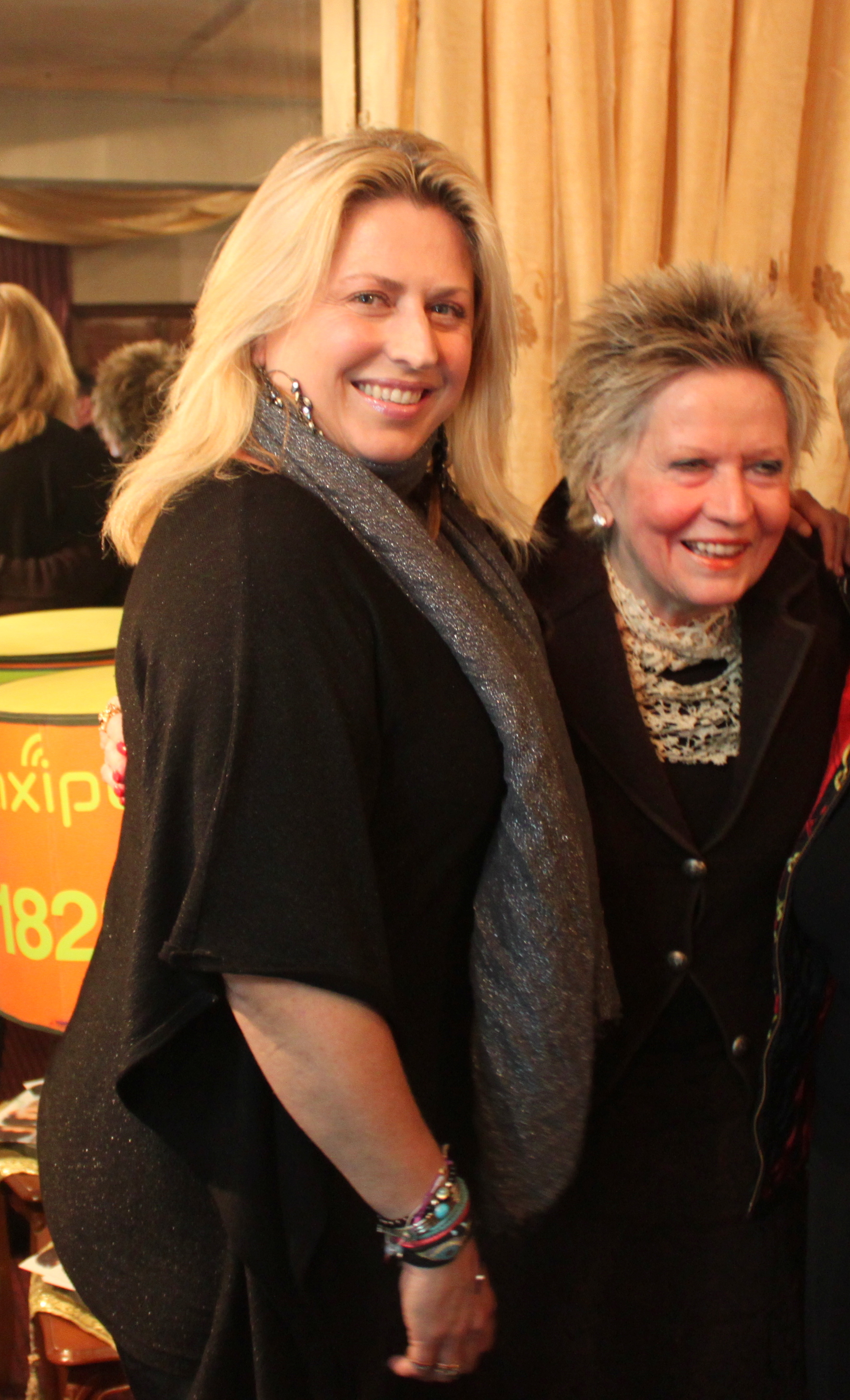 Family Affairs: ‘Ερρικα Μπρόγιερ & Σάντρα Βουτσά