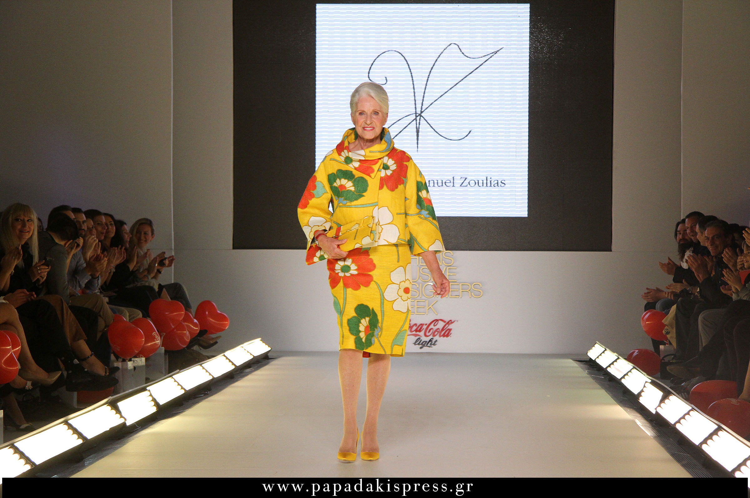 Ένα Fashion Show Aναλλοίωτο Στο Χρόνο!