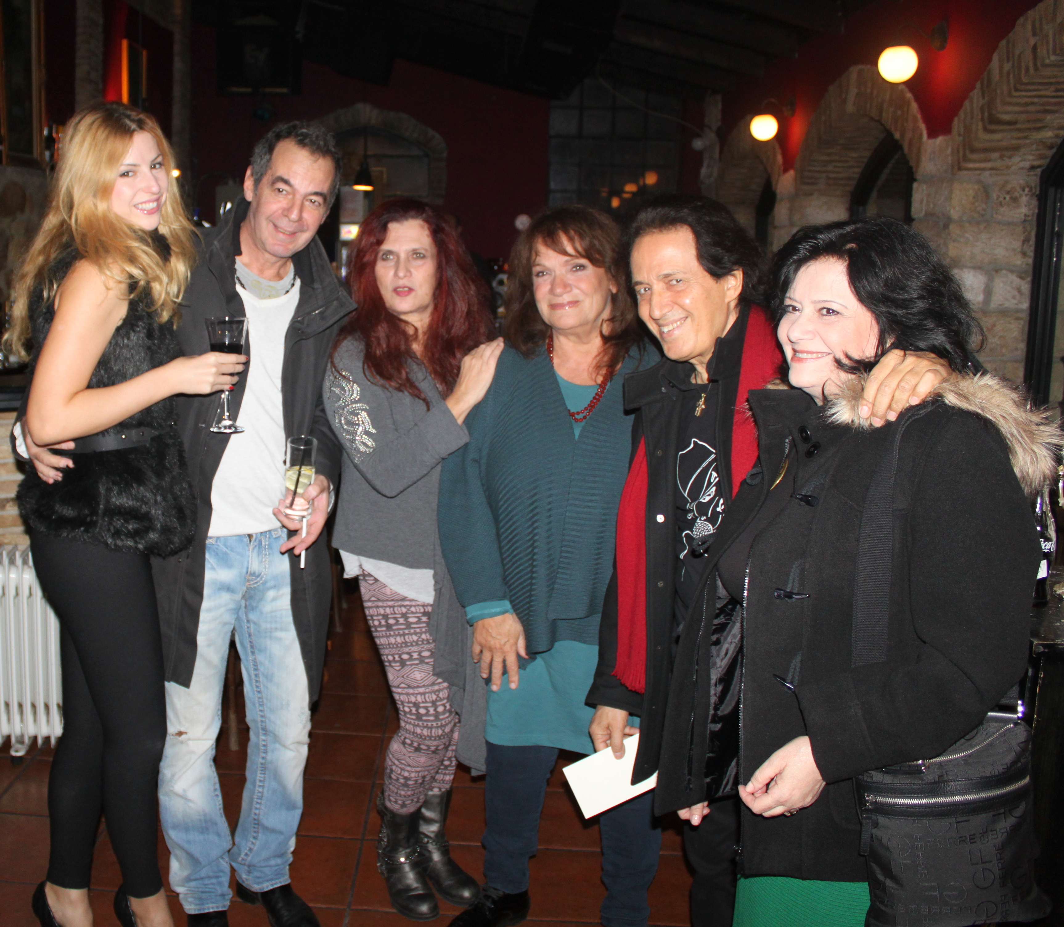 Επίσημη Πρεμιέρα Του Πέντε Με Μουσικές Παρουσίες Από Τα ΄60ς Ως Τα ’90ς!