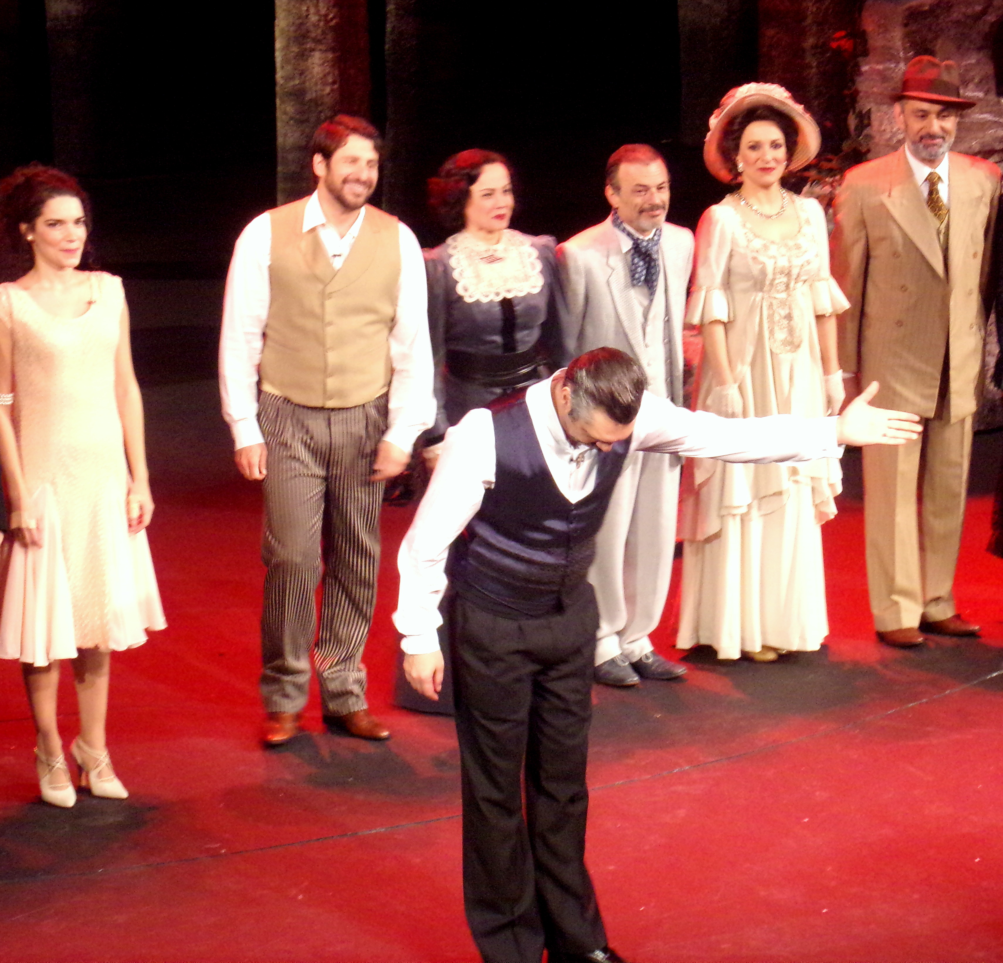 Άσκηση Για Φόνο: Επίσημη Πρεμιέρα Με Εκλεκτούς Καλεσμένους!