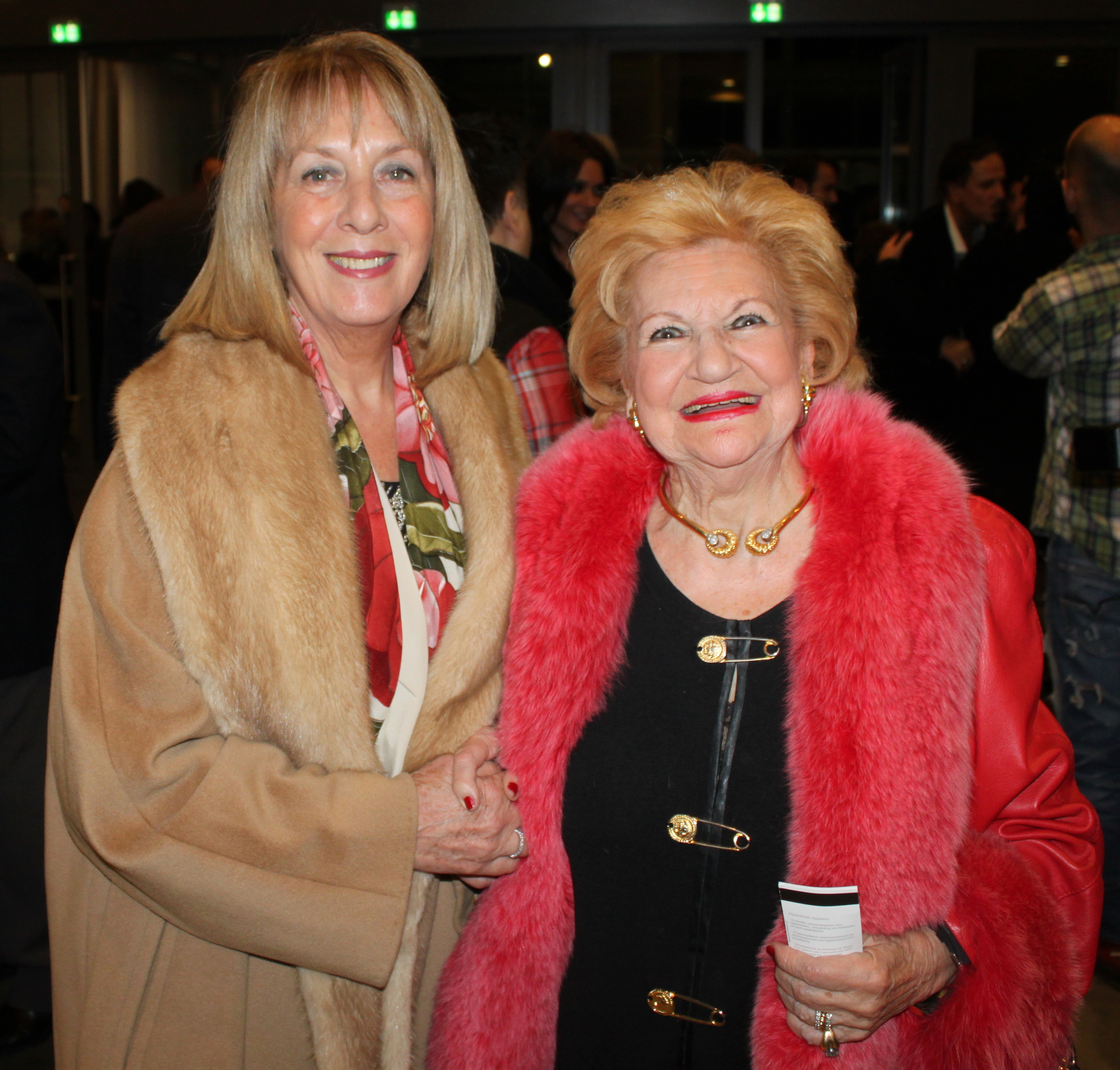 Seventhswan: Mια Bόλτα Στην Πλάκα