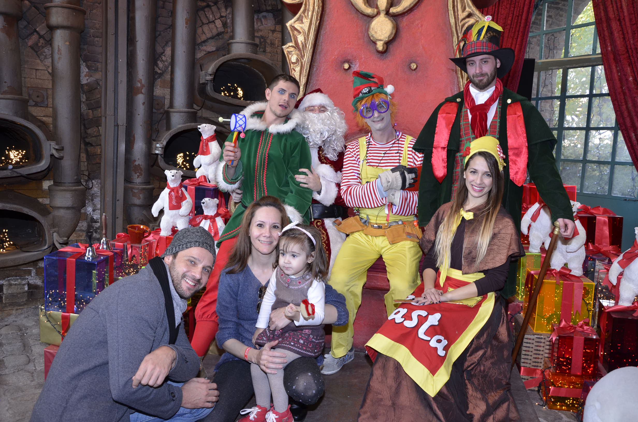 Family Affairs: Ο Μέμος Μπεγνής Άκρως Οικογενειακά Στο Christmas Factory!