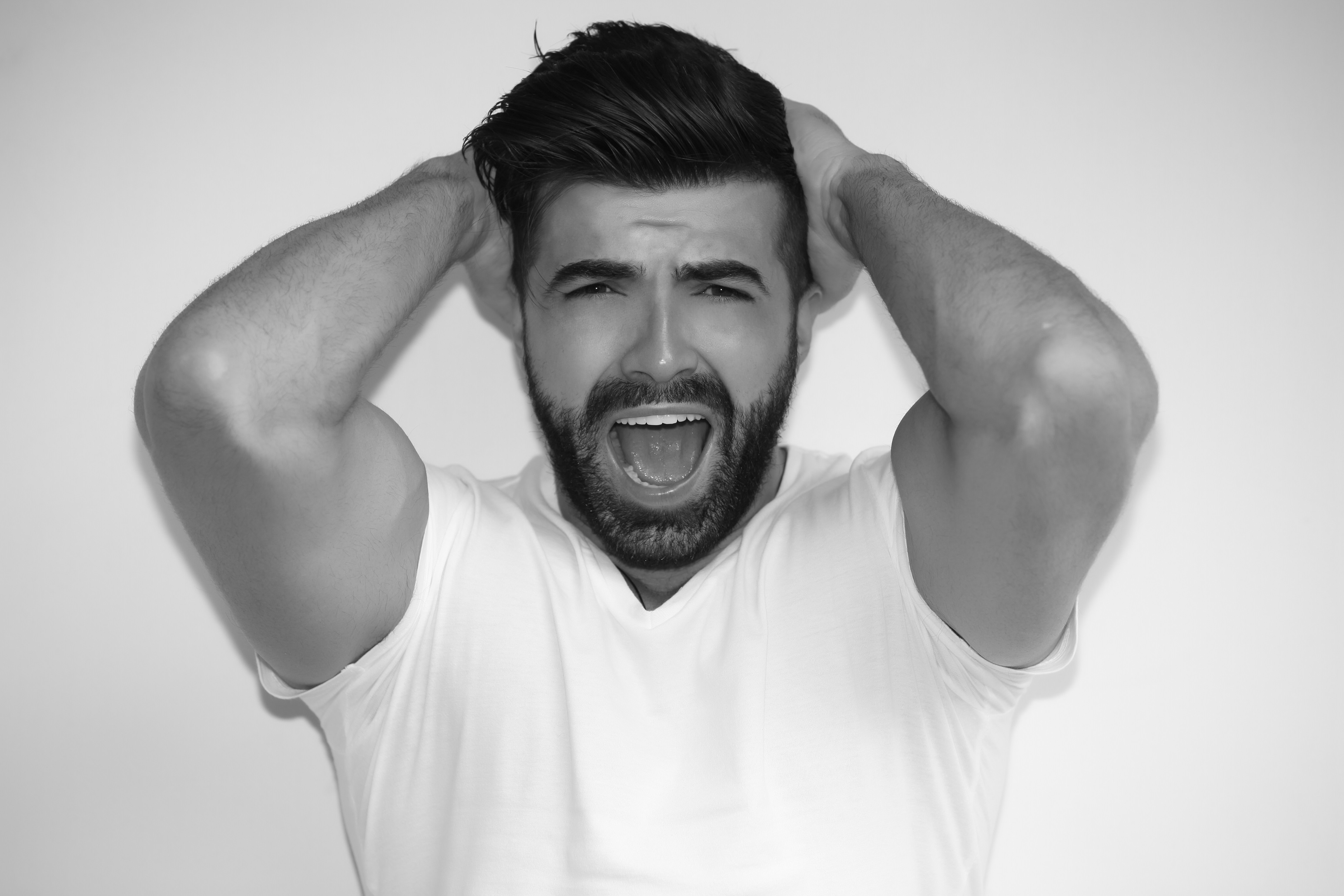 Νέα Ταλέντα Στο Θέατρο: Aιμίλιος Ράφτης – Αποκλειστική Συνέντευξη!